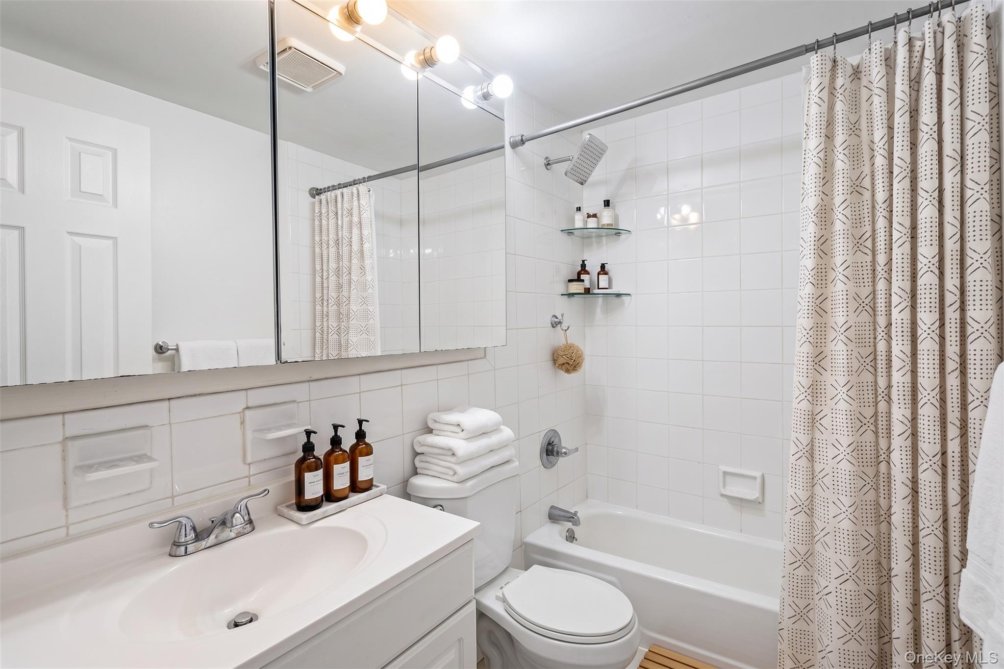 76-30 Grand Central Parkway – For Sale photo 16