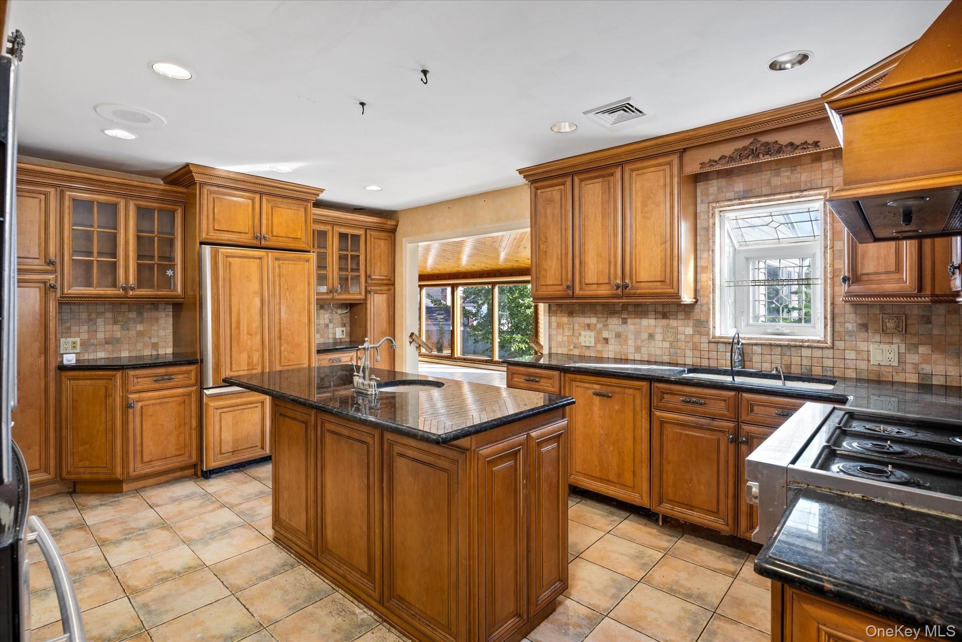 251 Perkins Avenue – For Sale photo 14