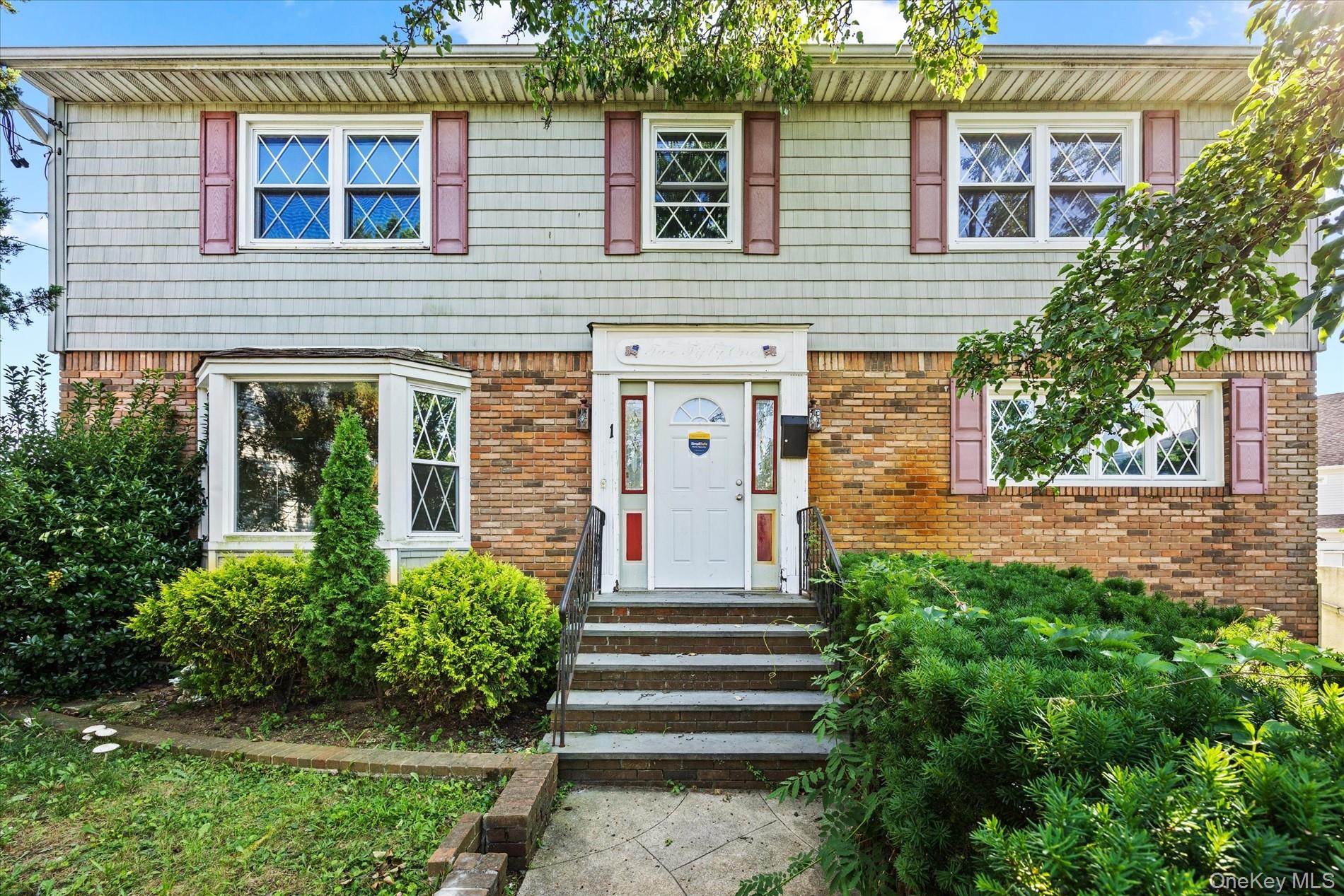 251 Perkins Avenue – For Sale photo 3