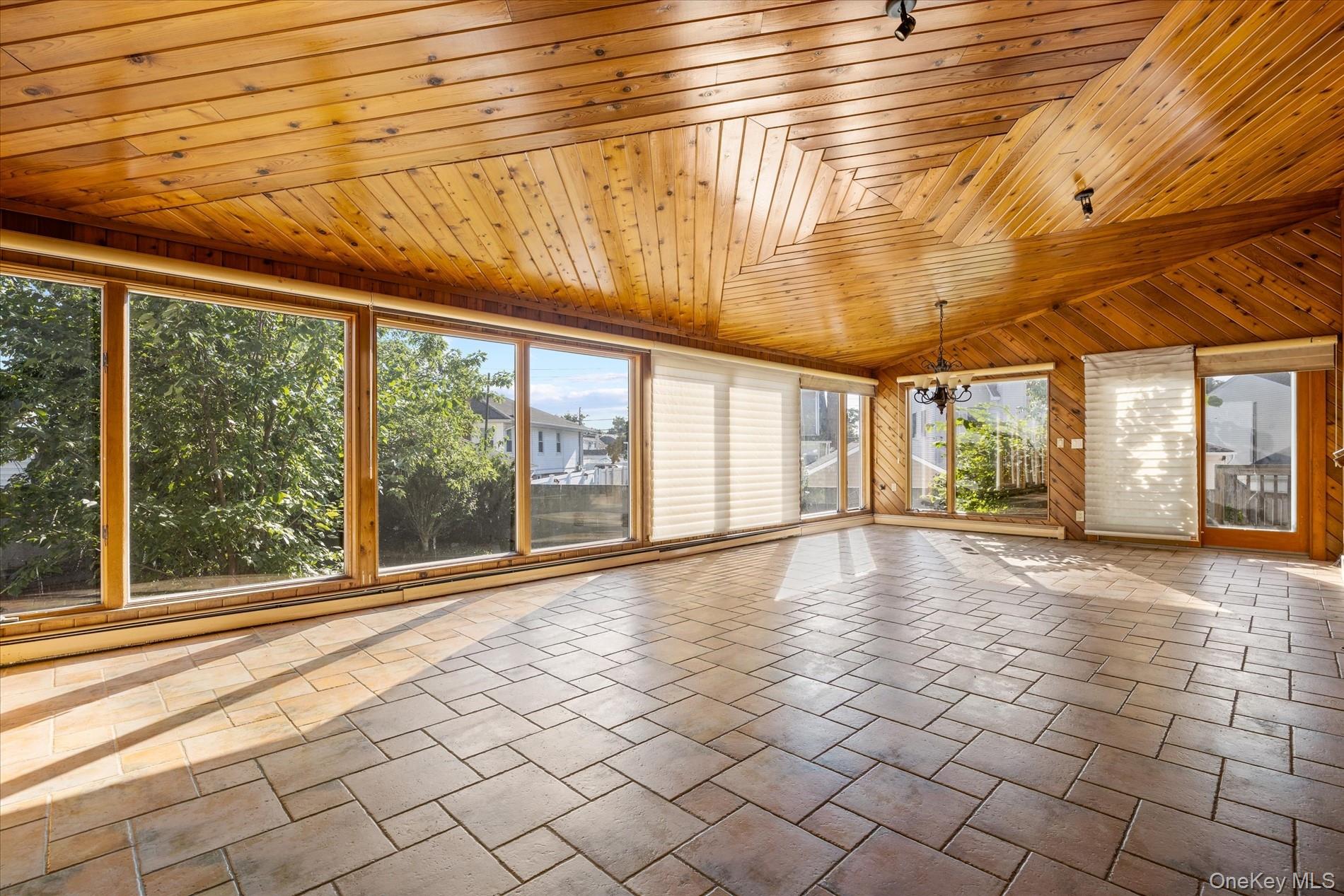 251 Perkins Avenue – For Sale photo 17