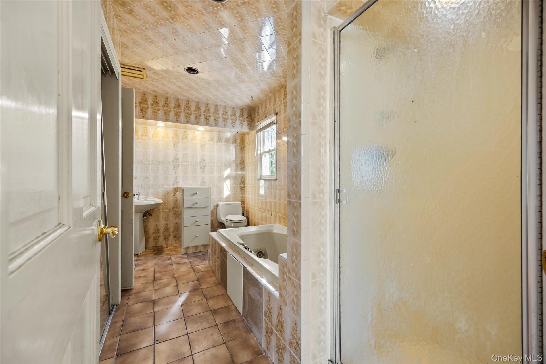 251 Perkins Avenue – For Sale photo 27