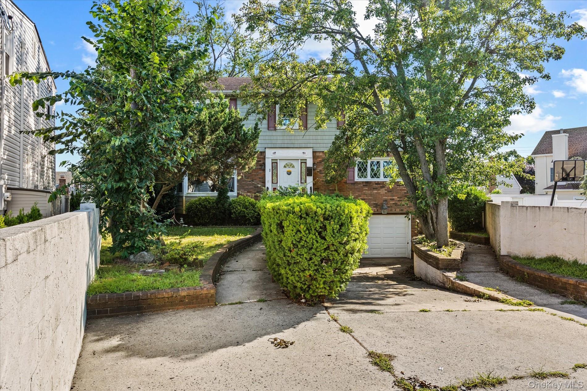 251 Perkins Avenue – For Sale photo 2