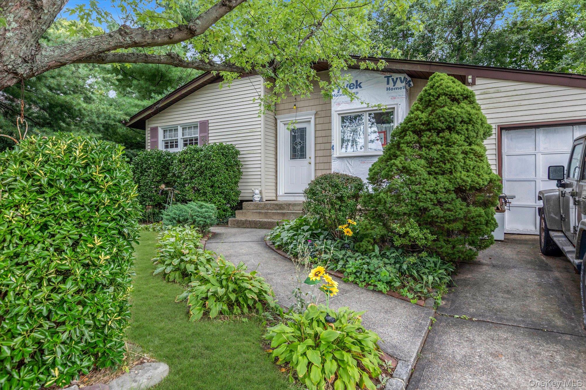 81 Lenore Lane – For Sale