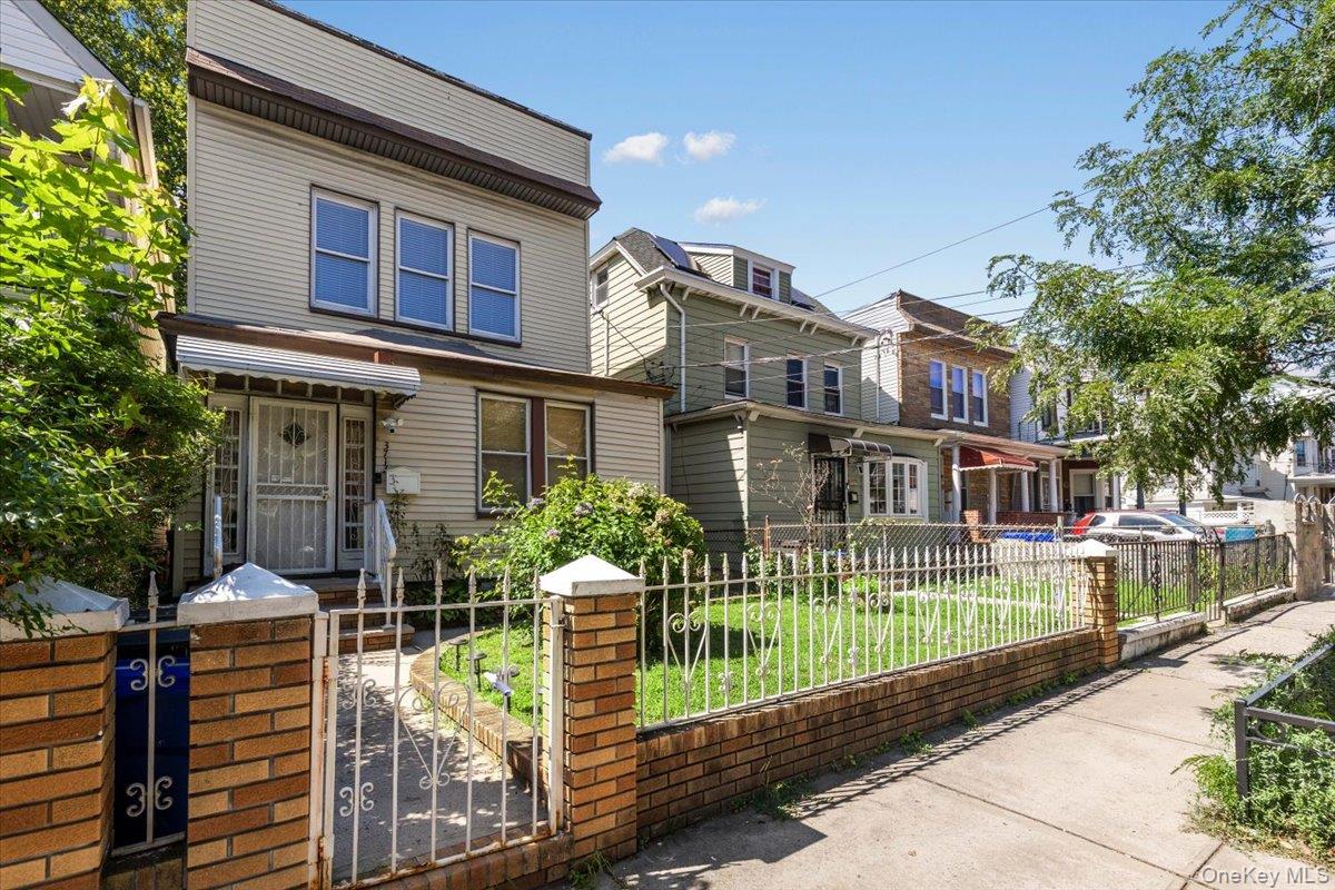 3713 Willett Avenue – For Sale photo 2