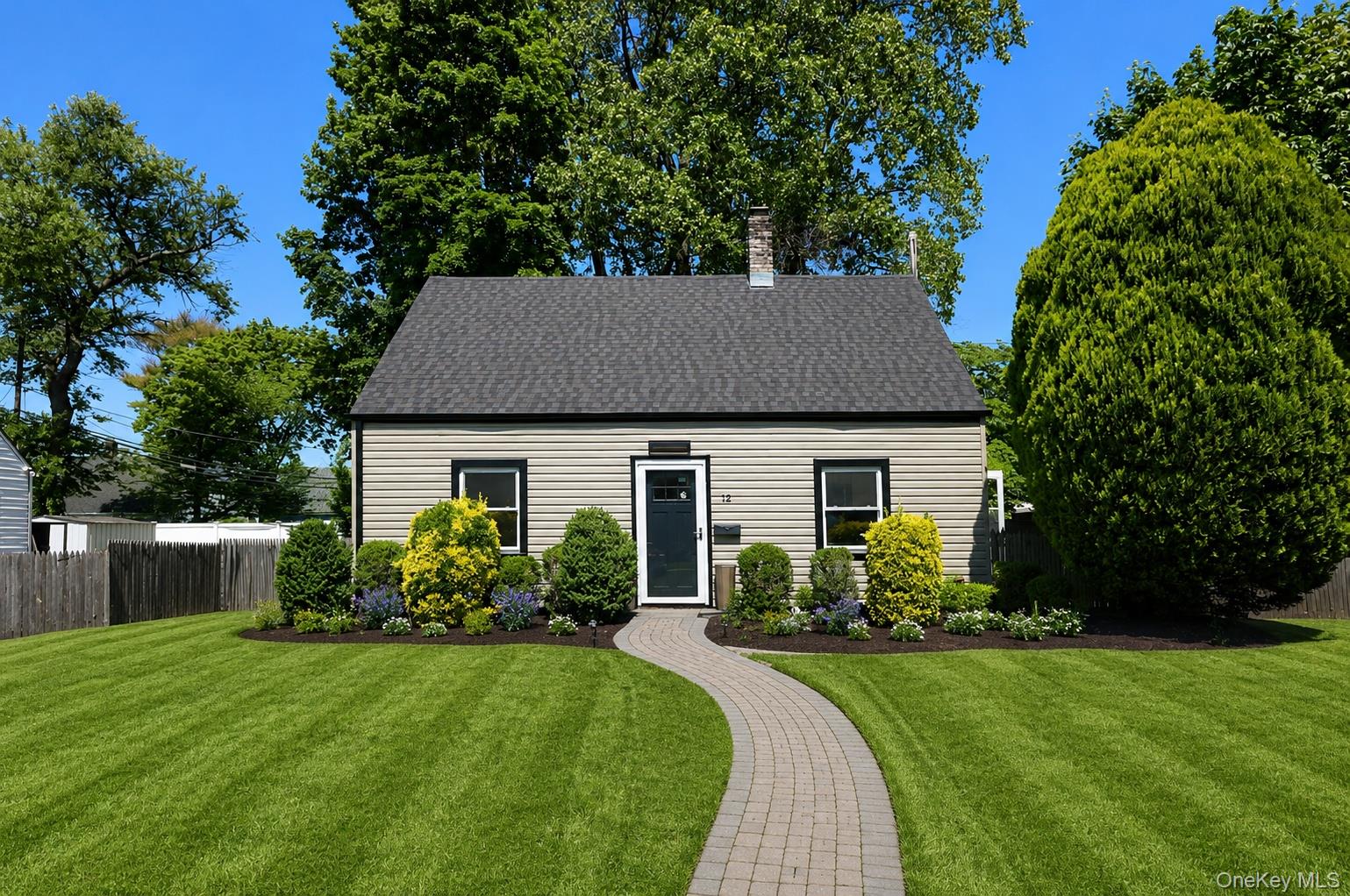 12 Garland Lane – For Sale