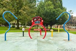4 Maple Drive, Unit 6-I photo 25