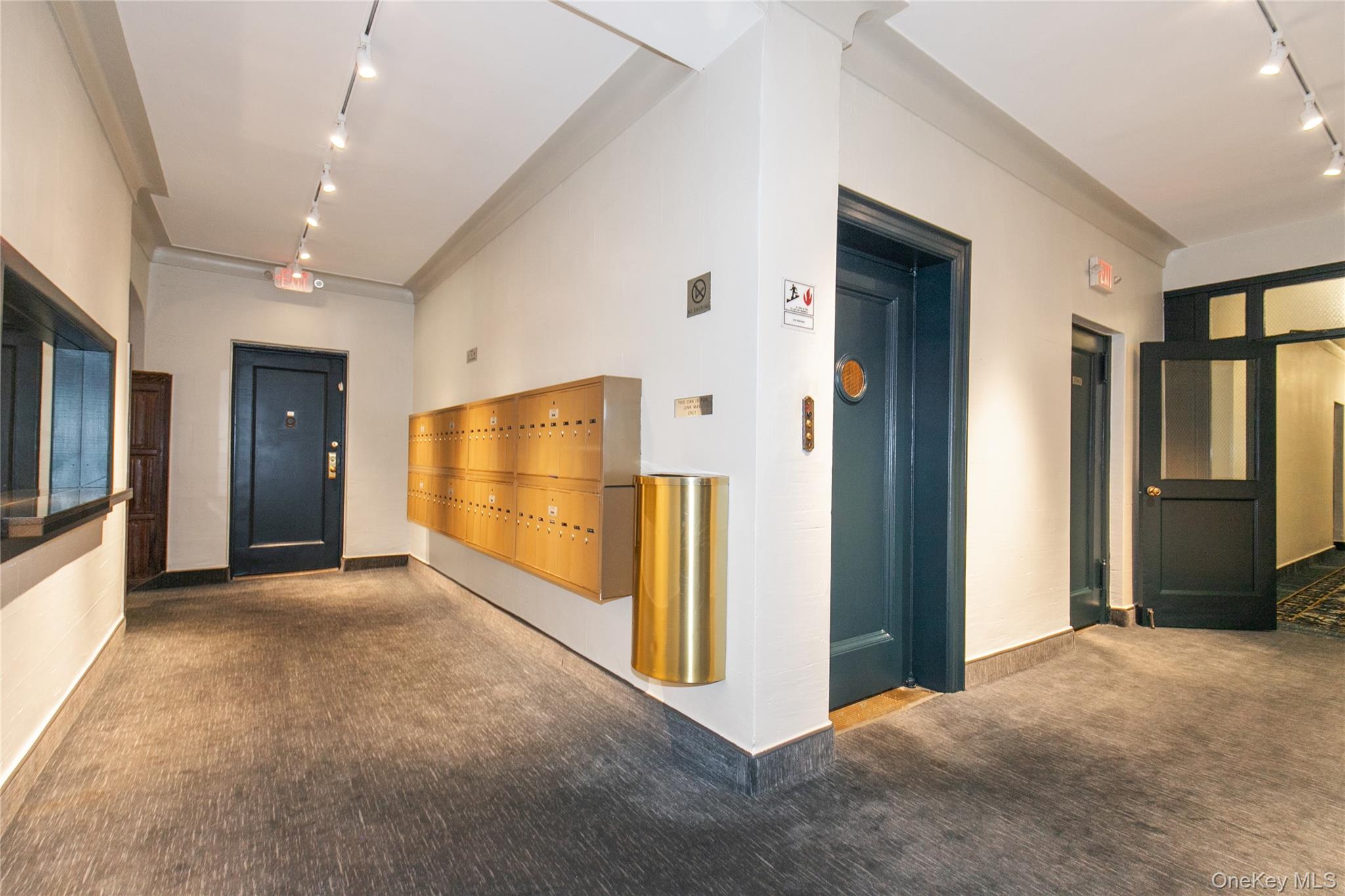 4 Maple Drive, Unit 6-I photo 4