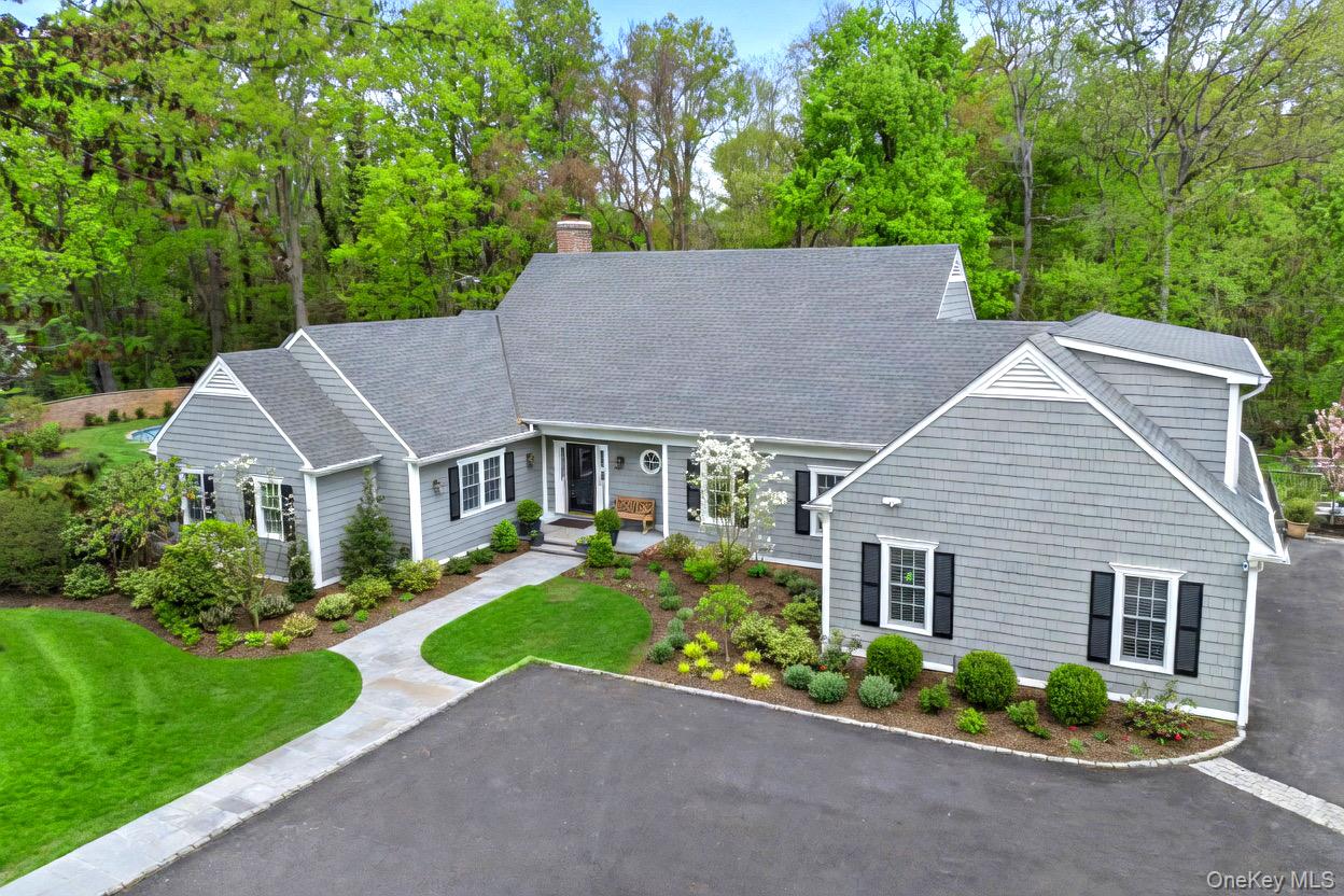 18 Matinecock Farms Road – For Sale