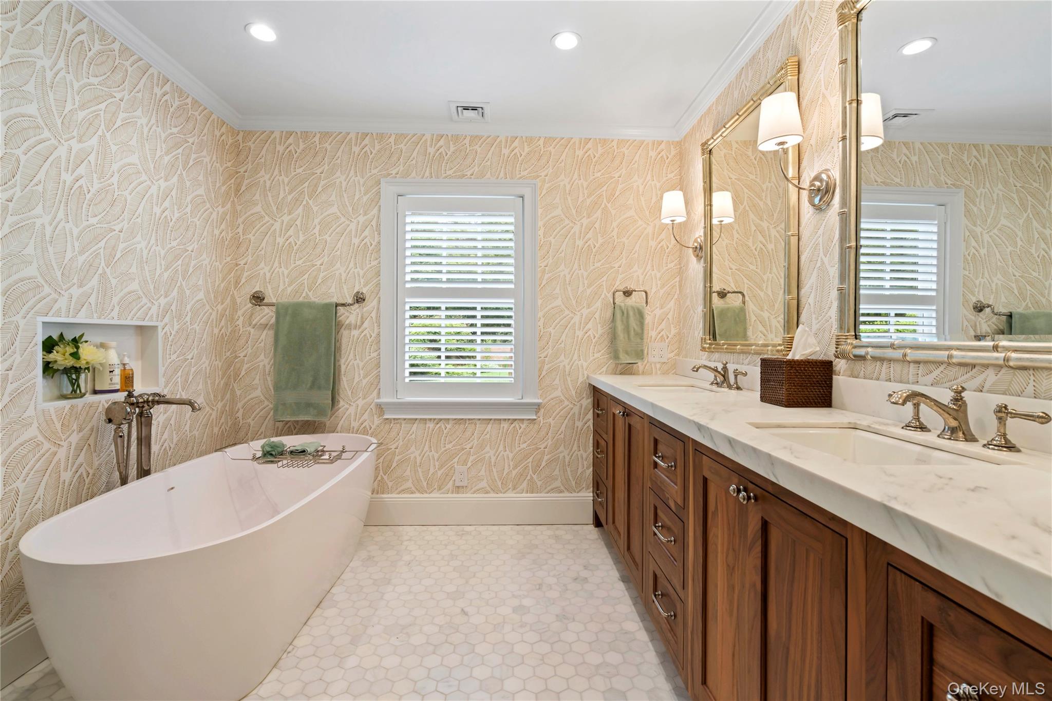18 Matinecock Farms Road – For Sale photo 13
