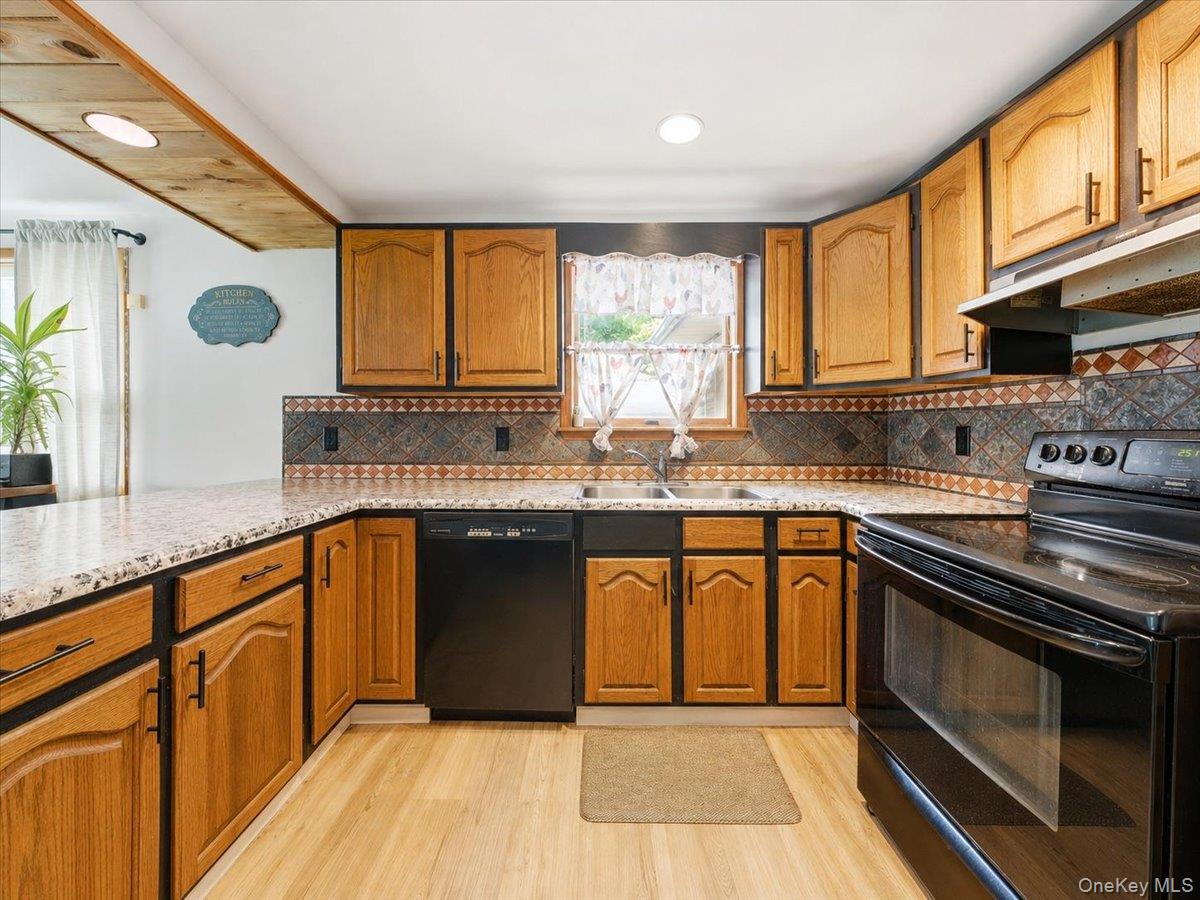 23 Sunrise Trail – For Sale photo 9