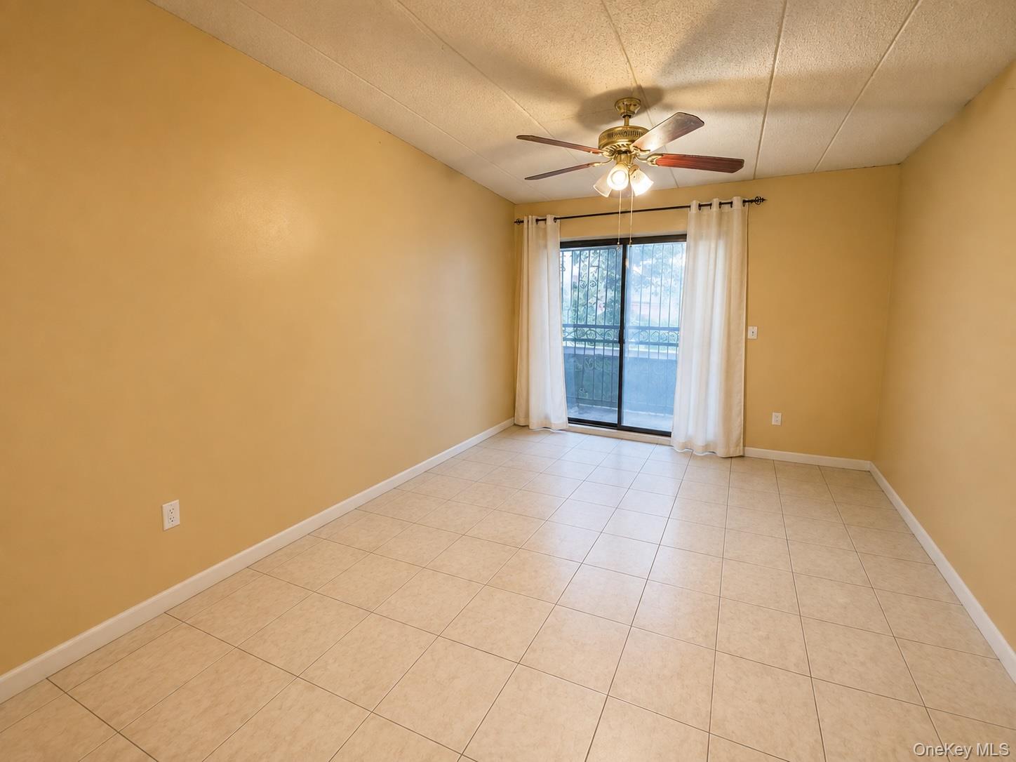 54-09 108th Street, Unit 1C photo 2