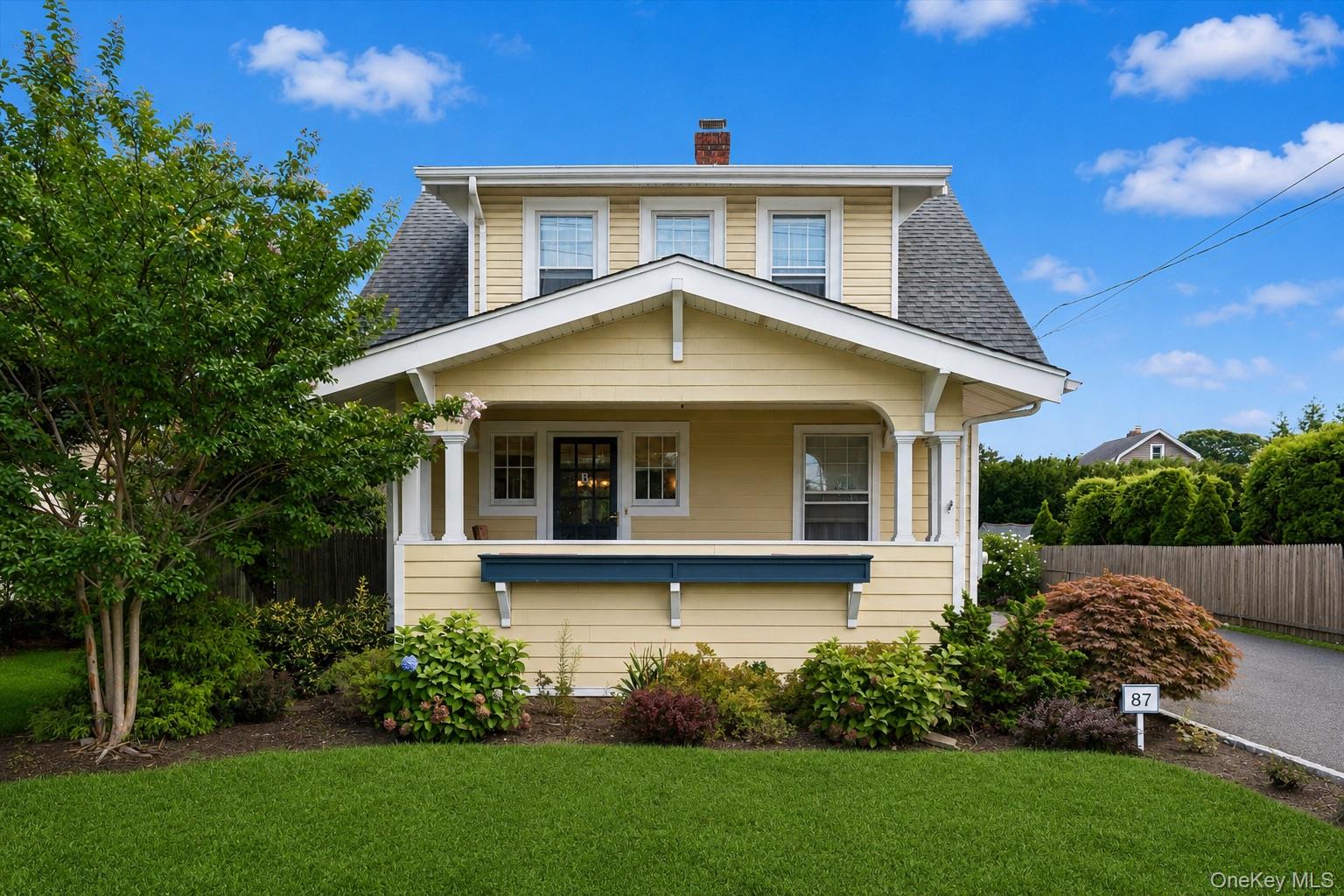 87 Islip Avenue – For Sale