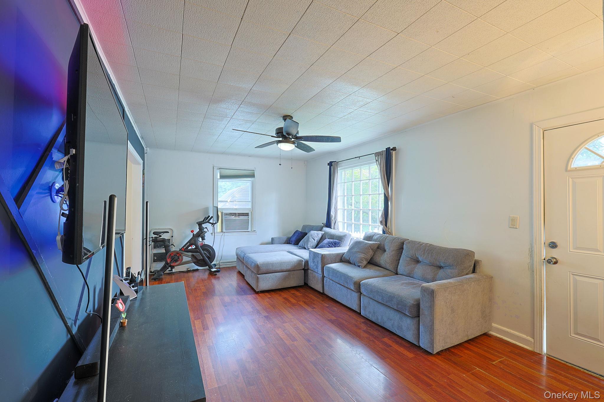 16 Clove Road – For Sale photo 9