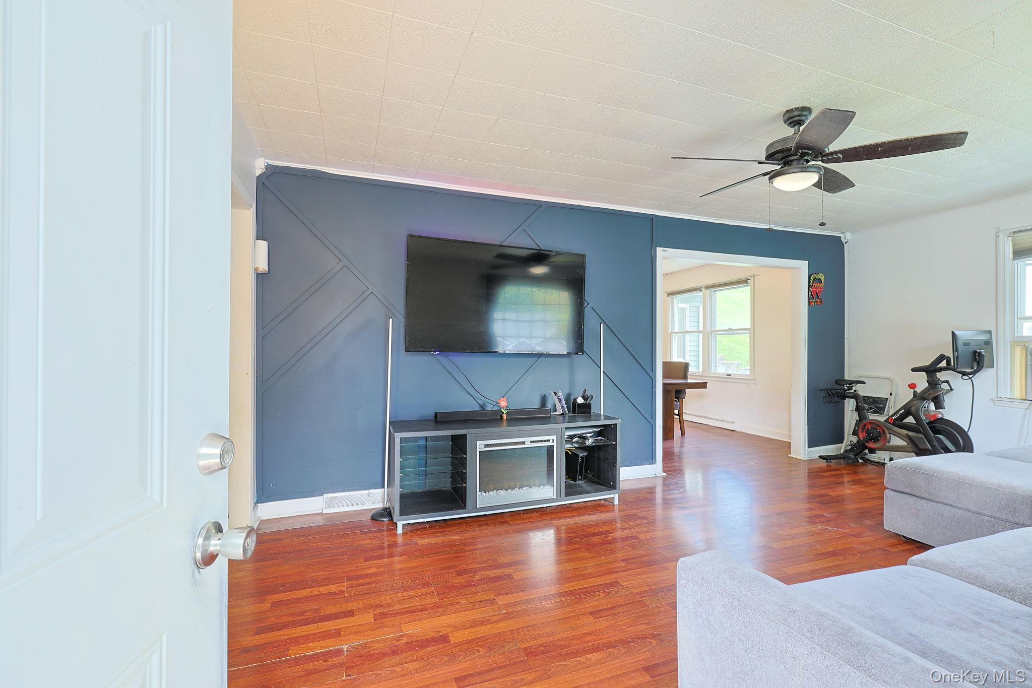 16 Clove Road – For Sale photo 7
