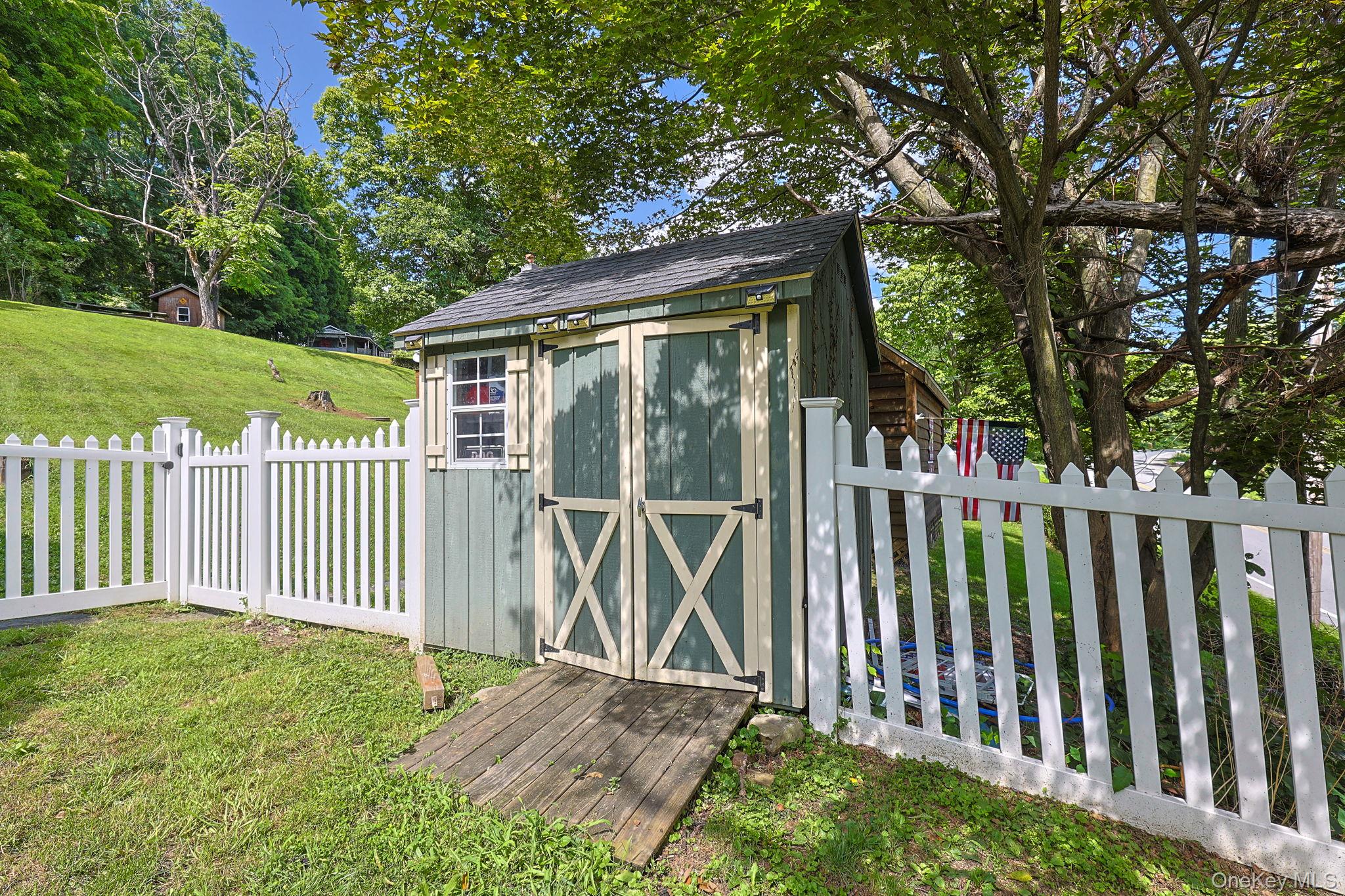 16 Clove Road – For Sale photo 25