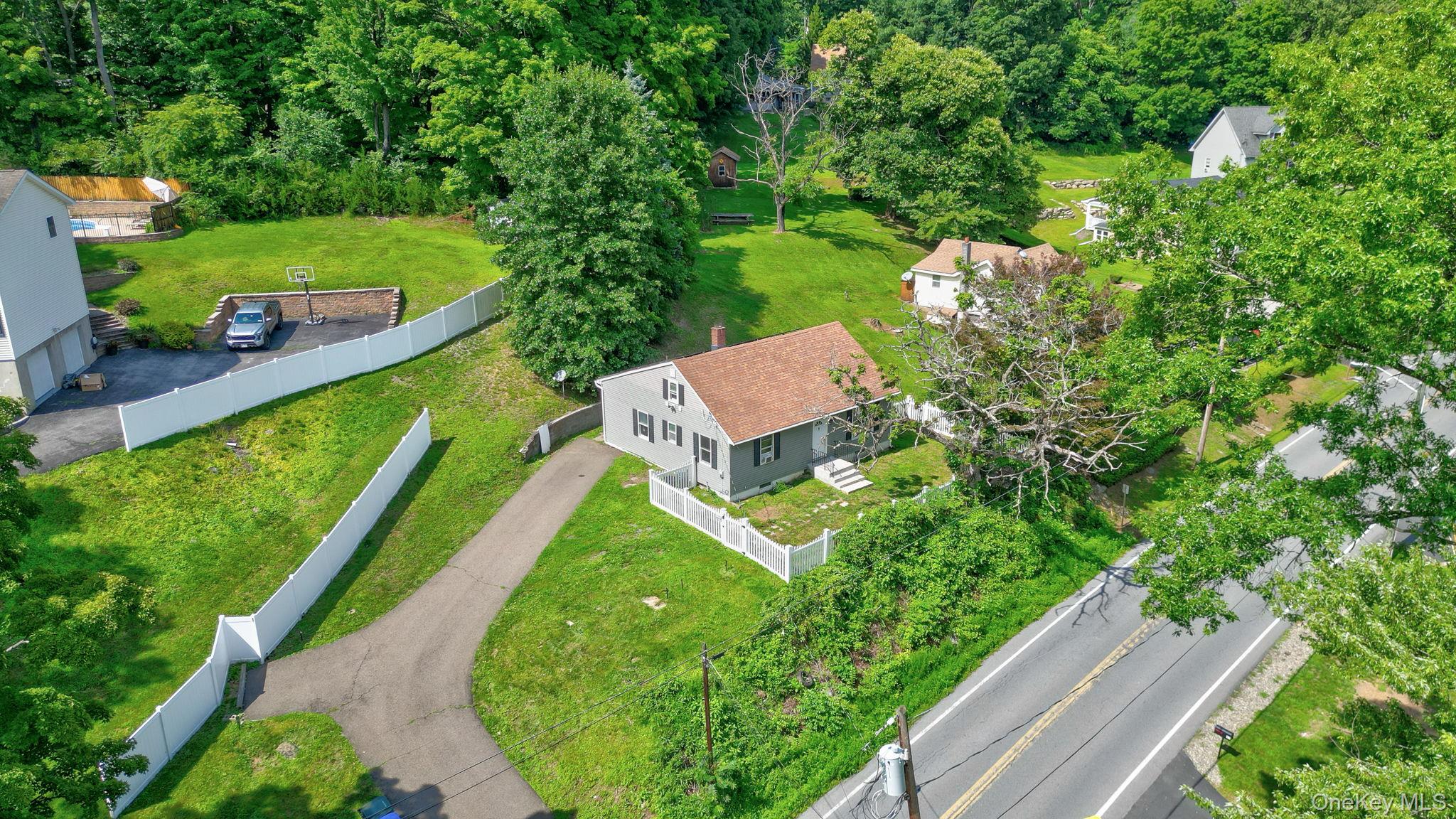 16 Clove Road – For Sale photo 37