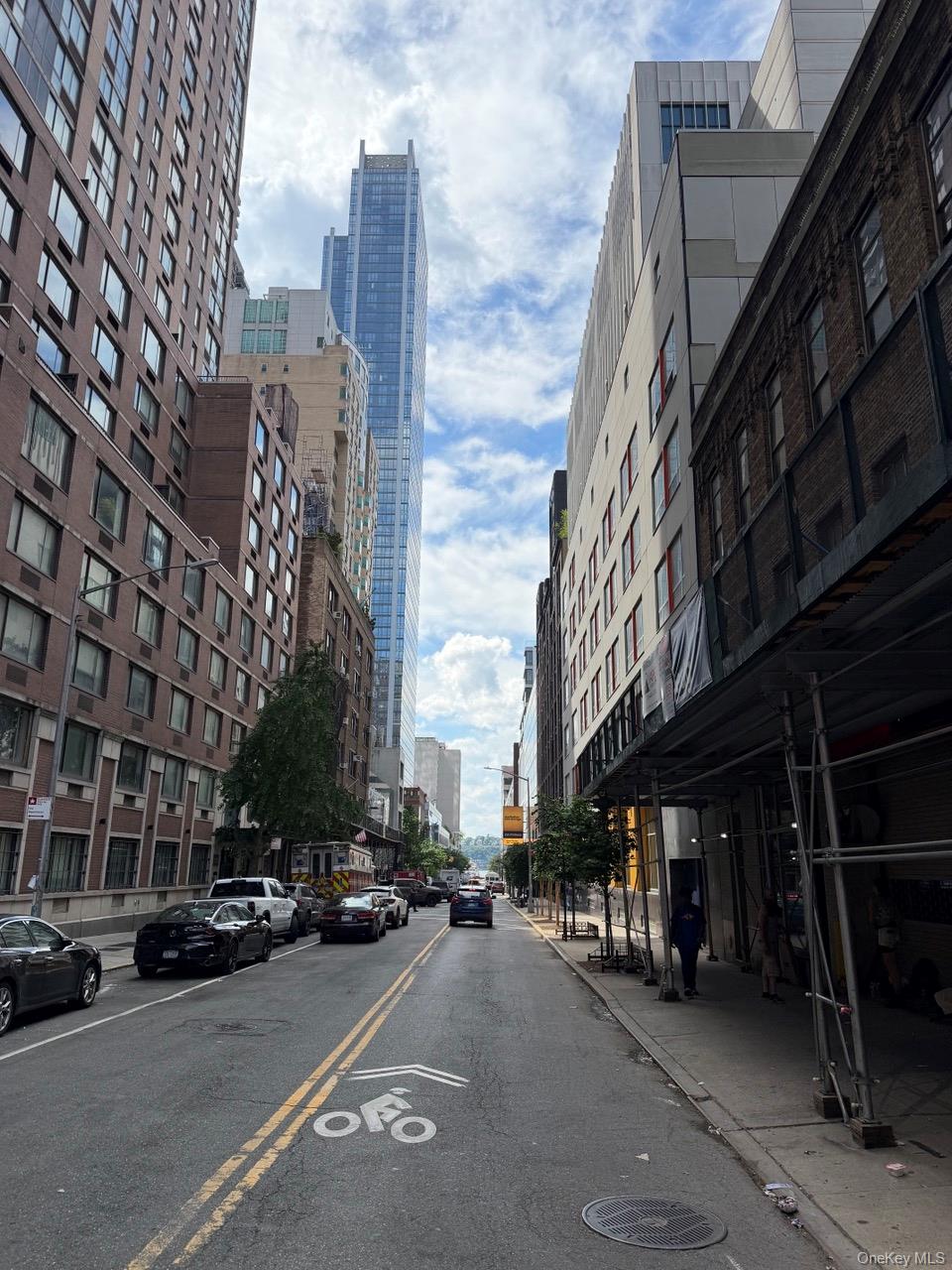 505 W 43rd Street, Unit 6L photo 11