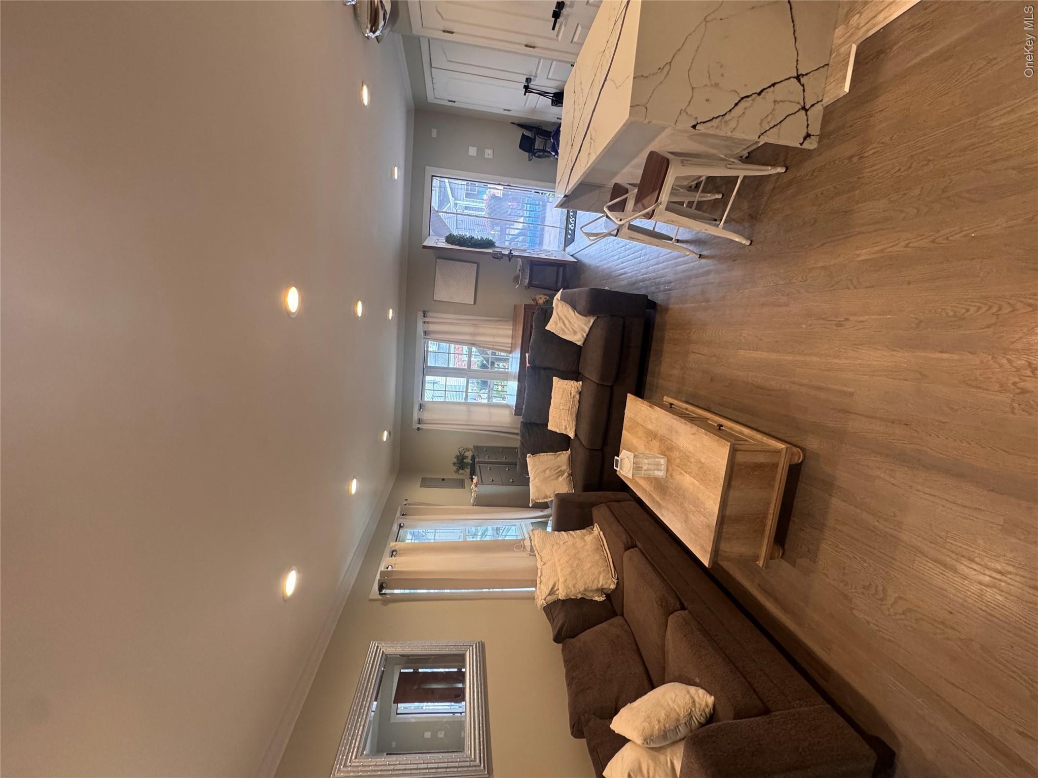 68 Brookline Avenue, Unit main floor photo 7