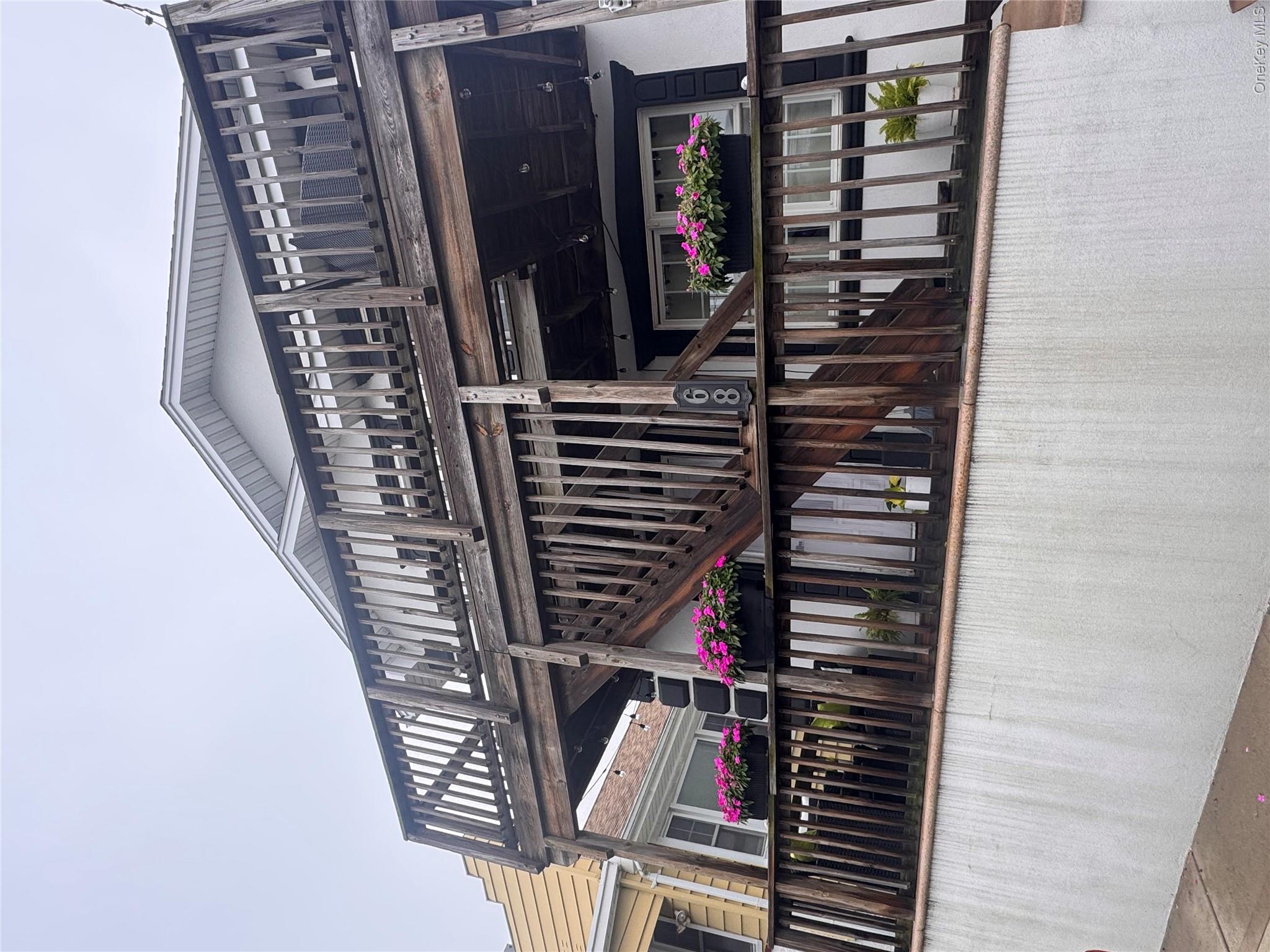 68 Brookline Avenue, Unit main floor