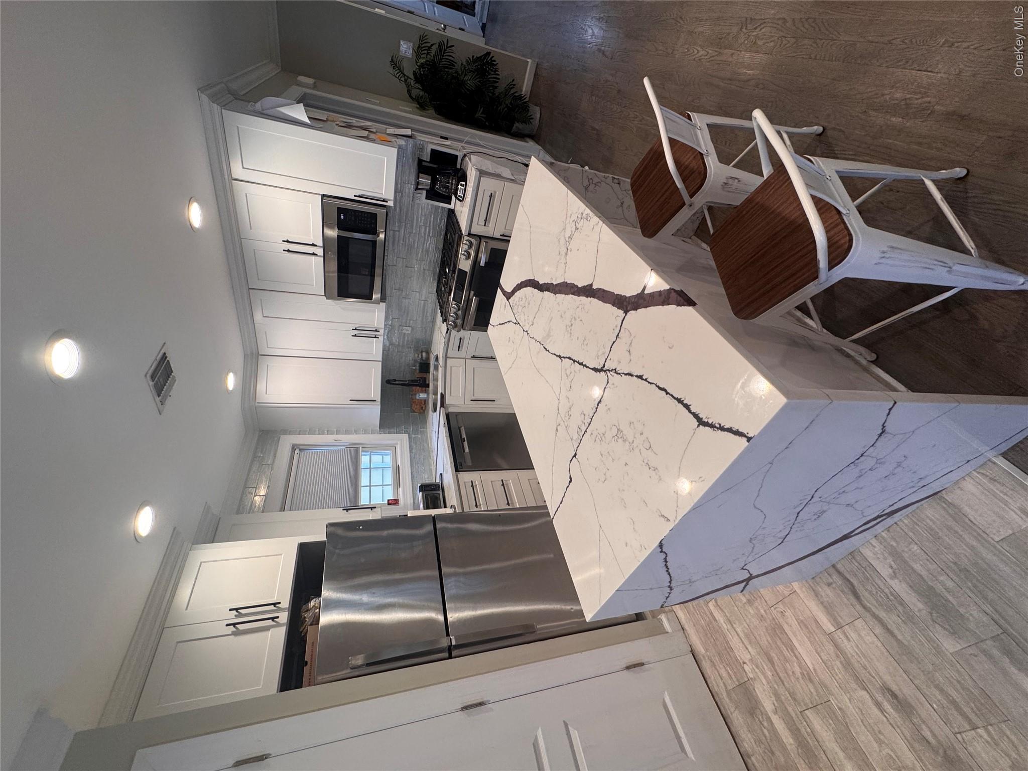 68 Brookline Avenue, Unit main floor photo 3