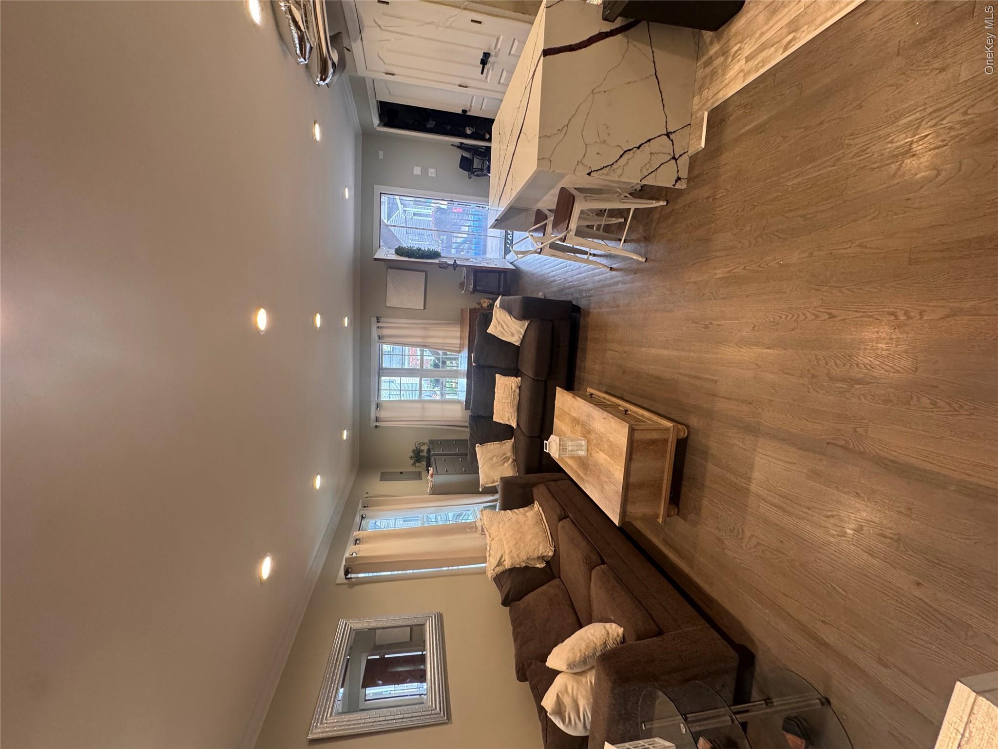68 Brookline Avenue, Unit main floor photo 6