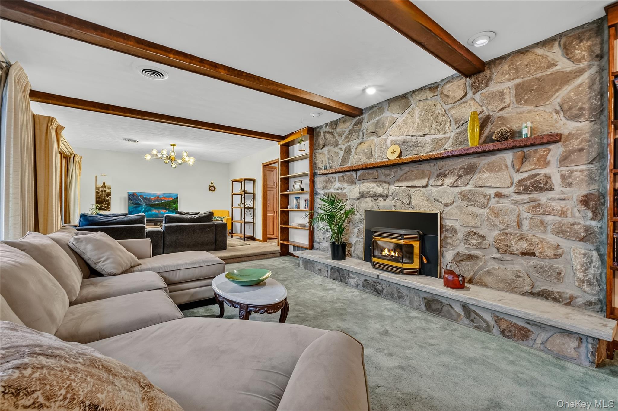 14 Lisa Drive – For Sale photo 7