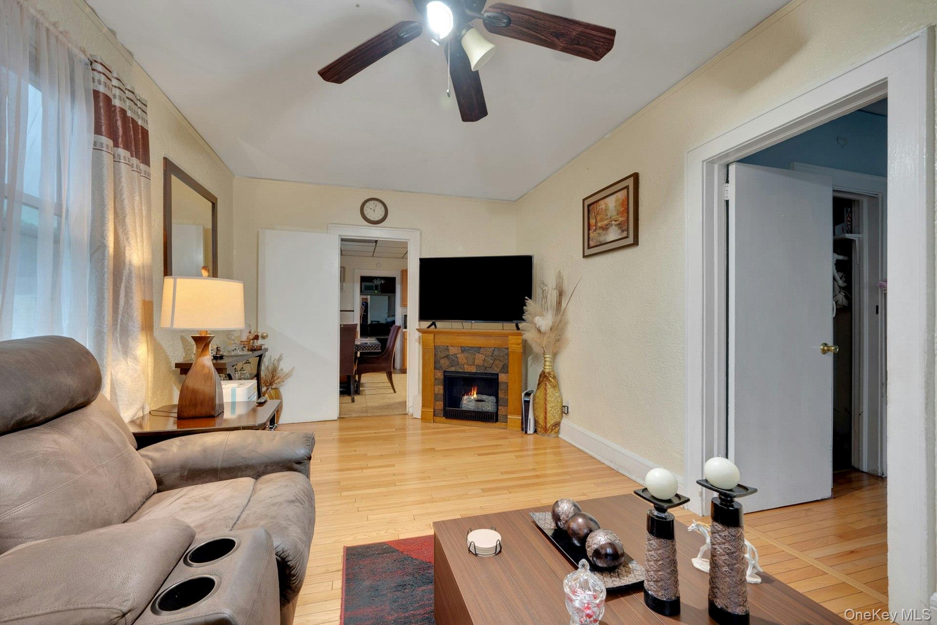 26 4th Street – For Sale photo 21