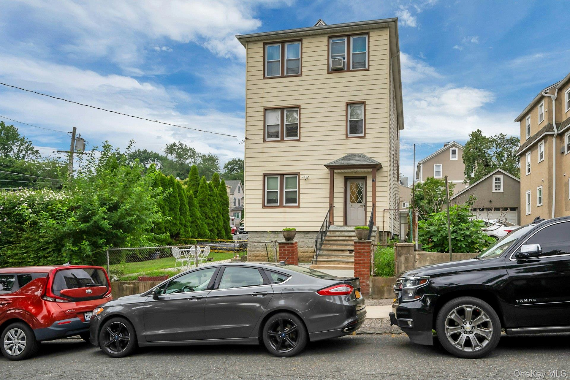26 4th Street – For Sale photo 3