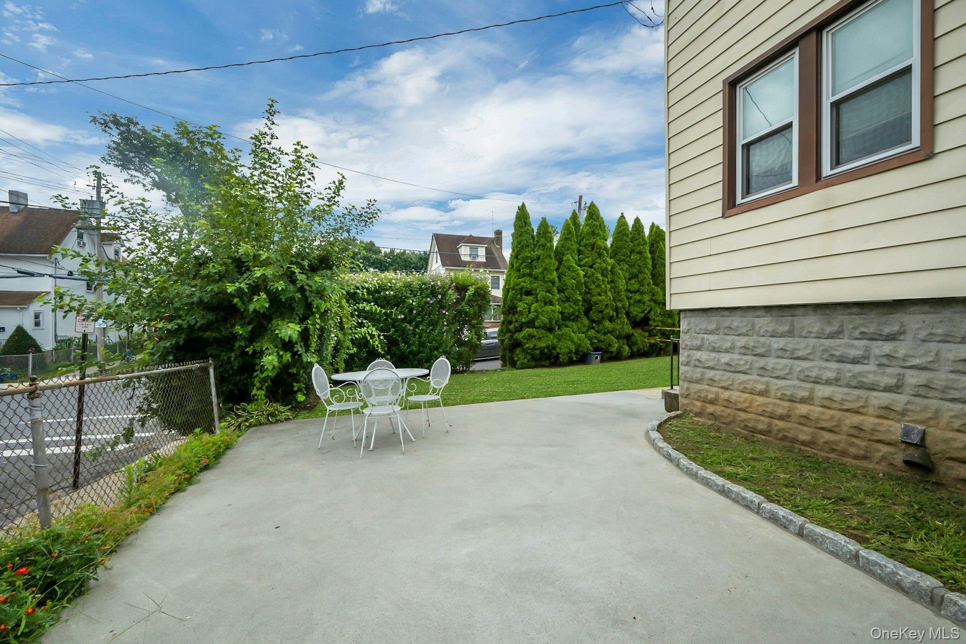 26 4th Street – For Sale photo 4