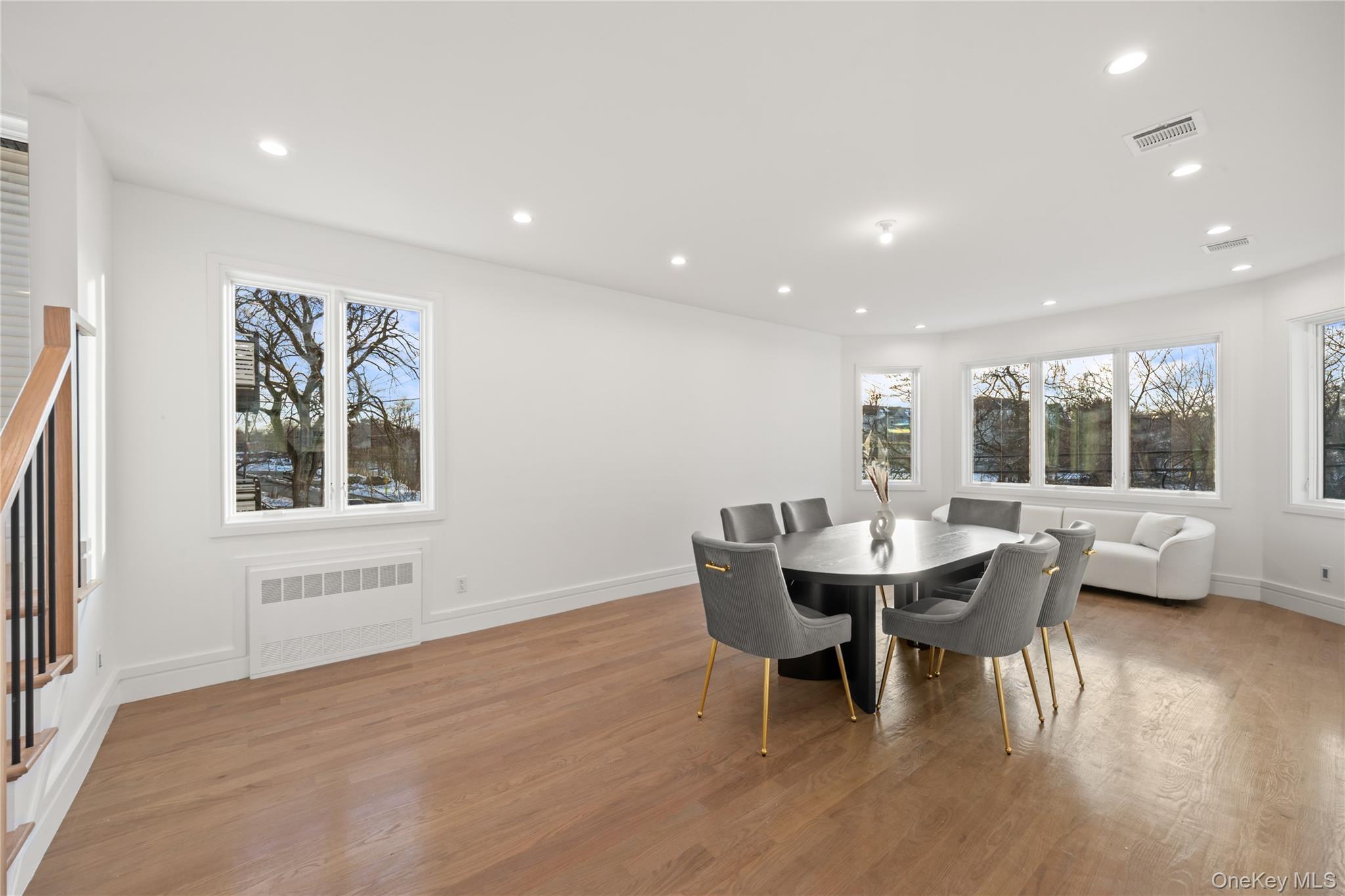 8 Memorial Park Drive – For Sale photo 7