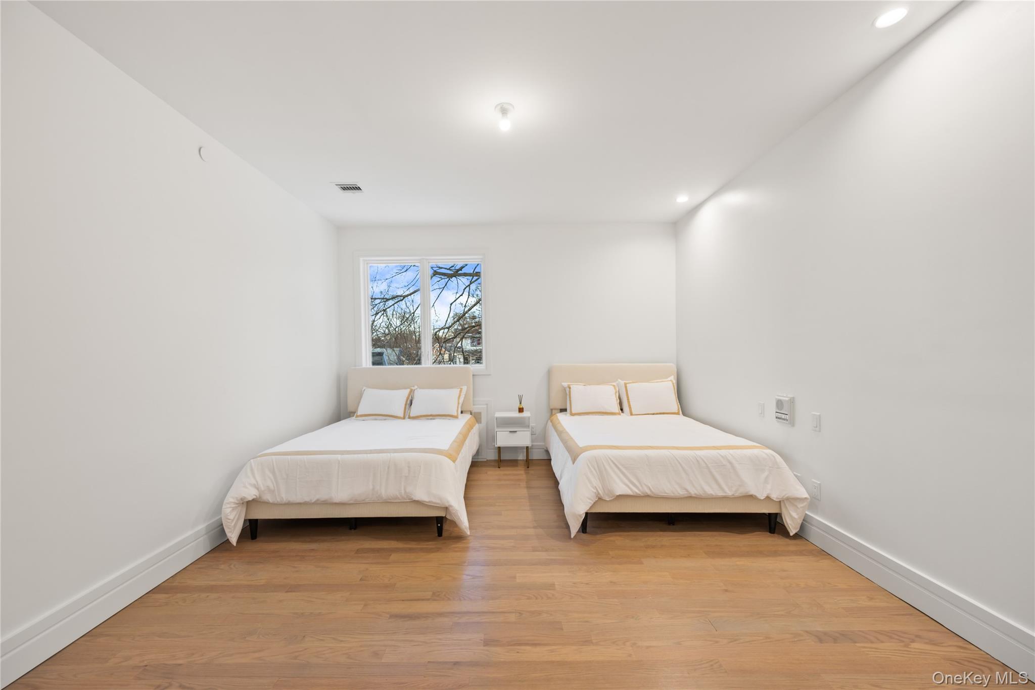 8 Memorial Park Drive – For Sale photo 22