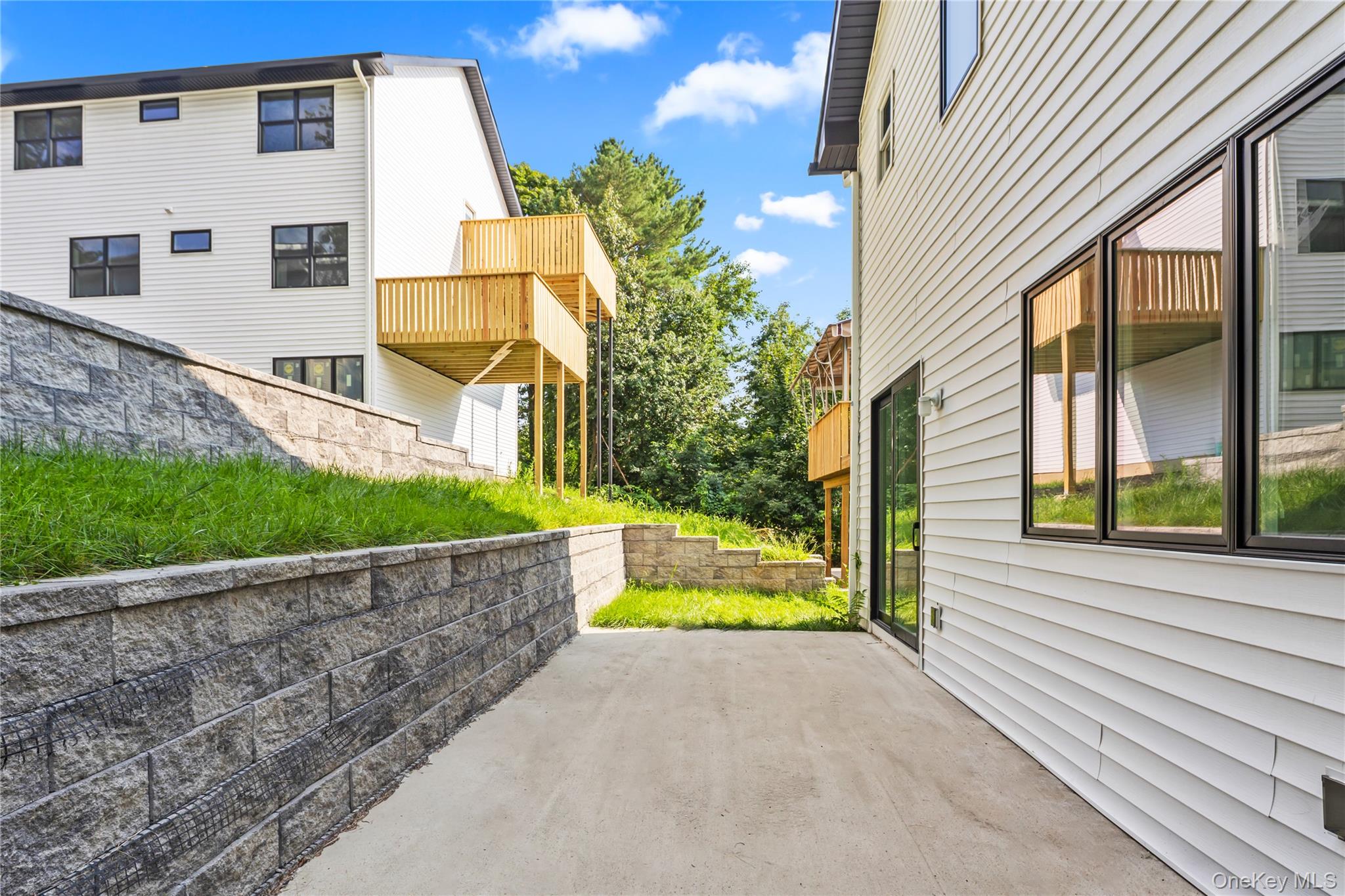 8 Memorial Park Drive – For Sale photo 38