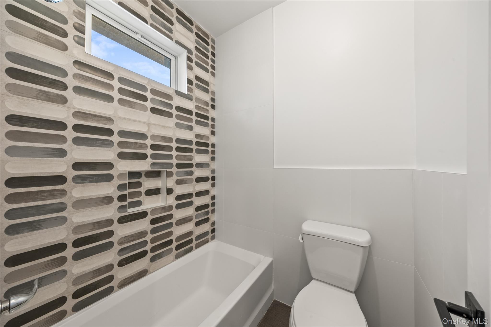 8 Memorial Park Drive – For Sale photo 28