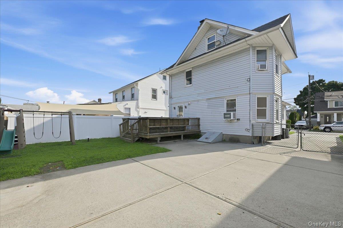 100 Spruce Street – For Sale photo 21