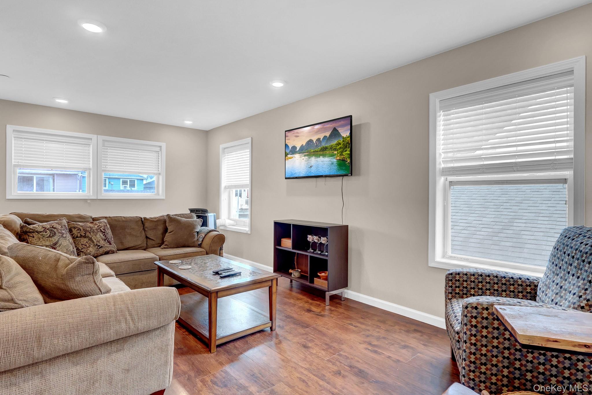 72 Arizona Avenue – For Sale photo 3