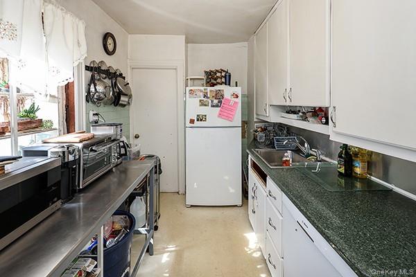 233 8th Avenue – For Sale photo 13
