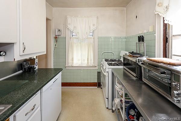 233 8th Avenue – For Sale photo 16
