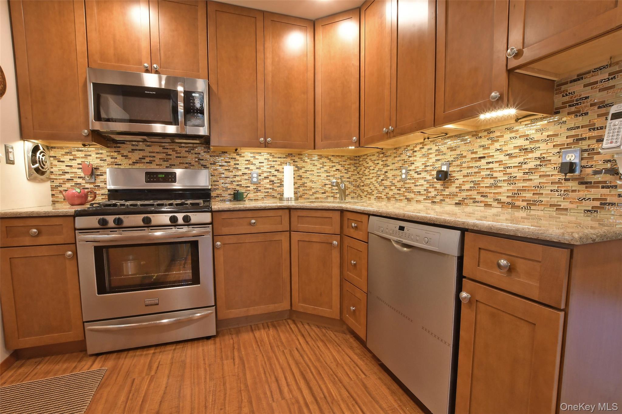 24 Island Boulevard – For Sale photo 4