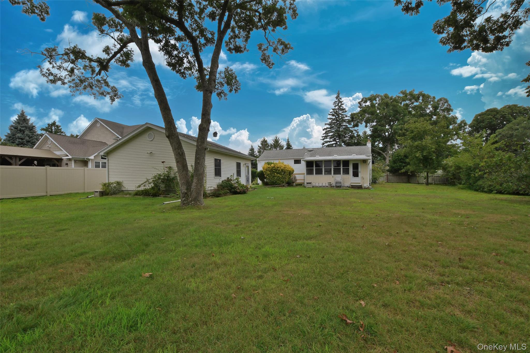 24 Island Boulevard – For Sale photo 17