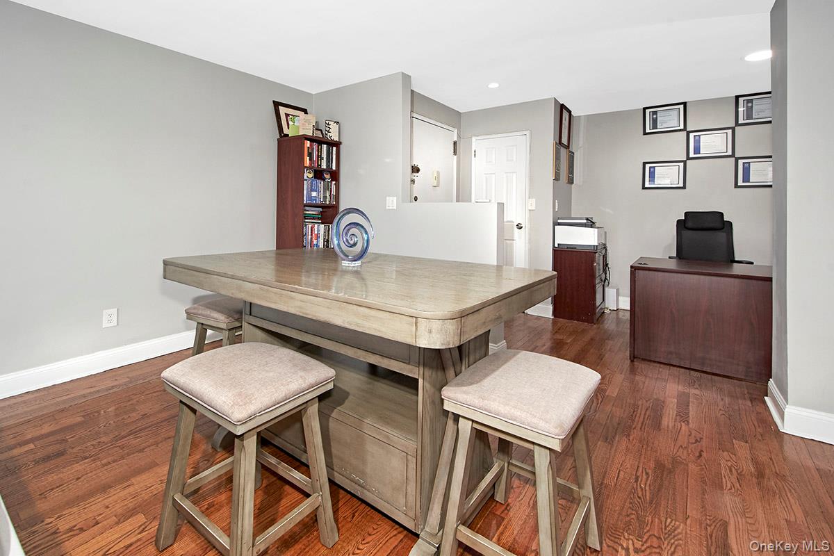 709 Warburton Avenue, Unit 2F photo 9