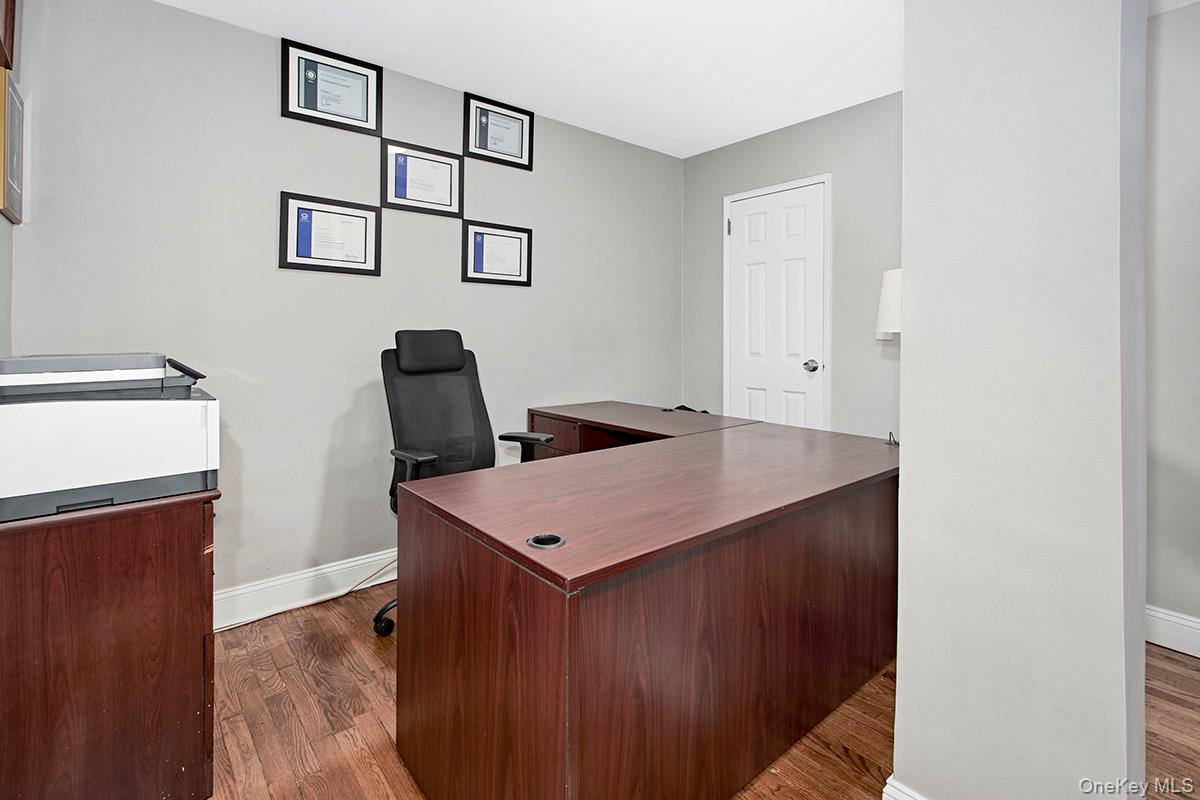 709 Warburton Avenue, Unit 2F photo 6