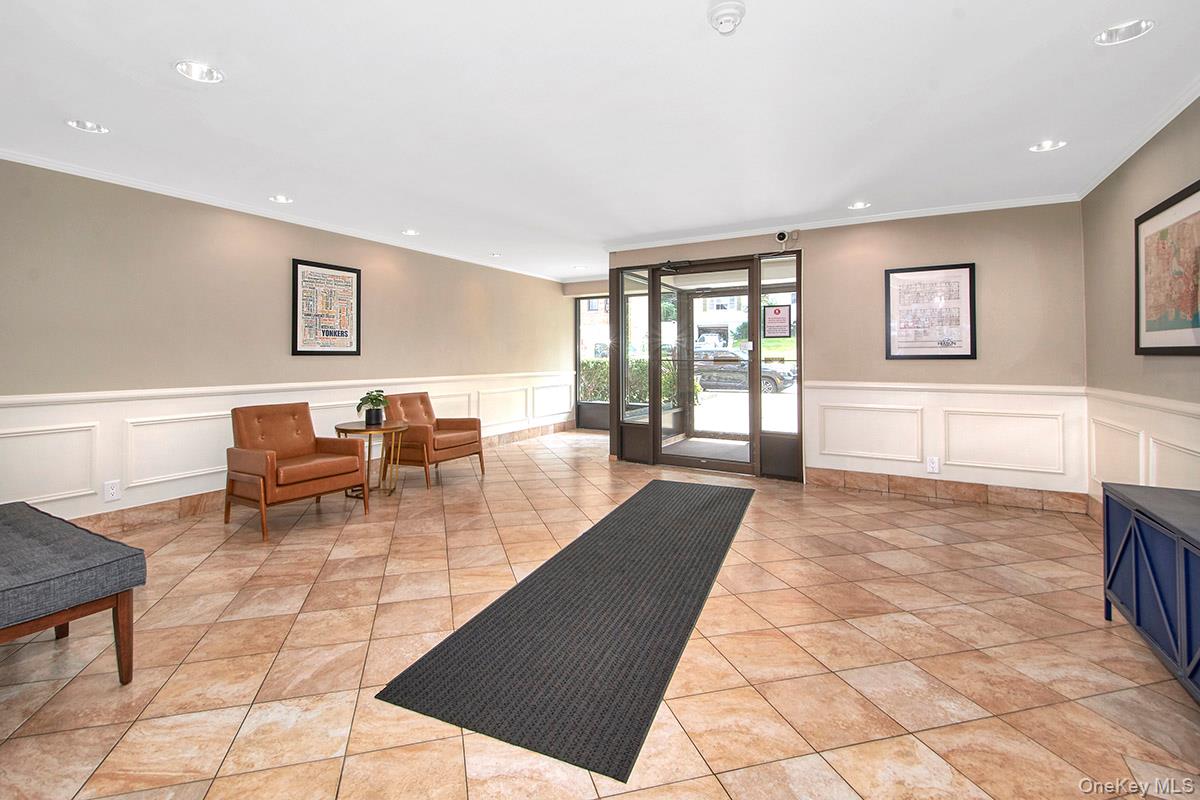 709 Warburton Avenue, Unit 2F photo 22