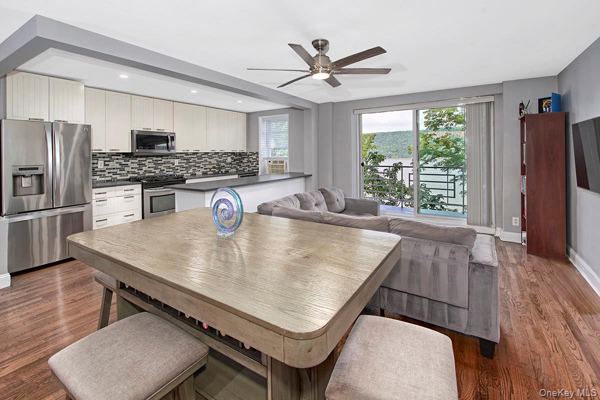 709 Warburton Avenue, Unit 2F photo 8