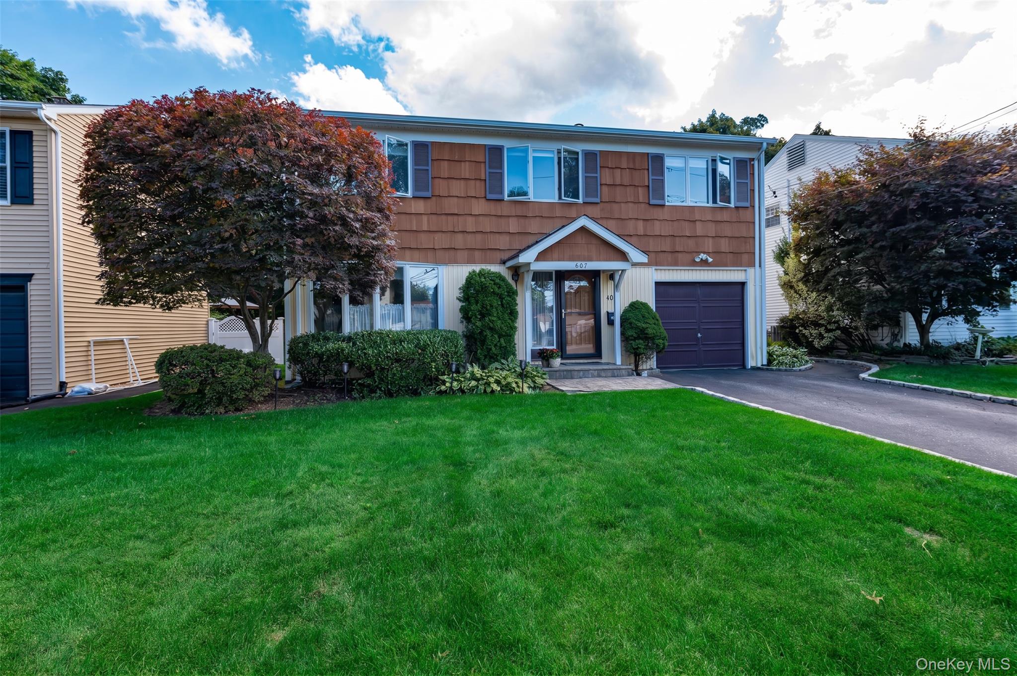 607 7th Avenue – For Sale