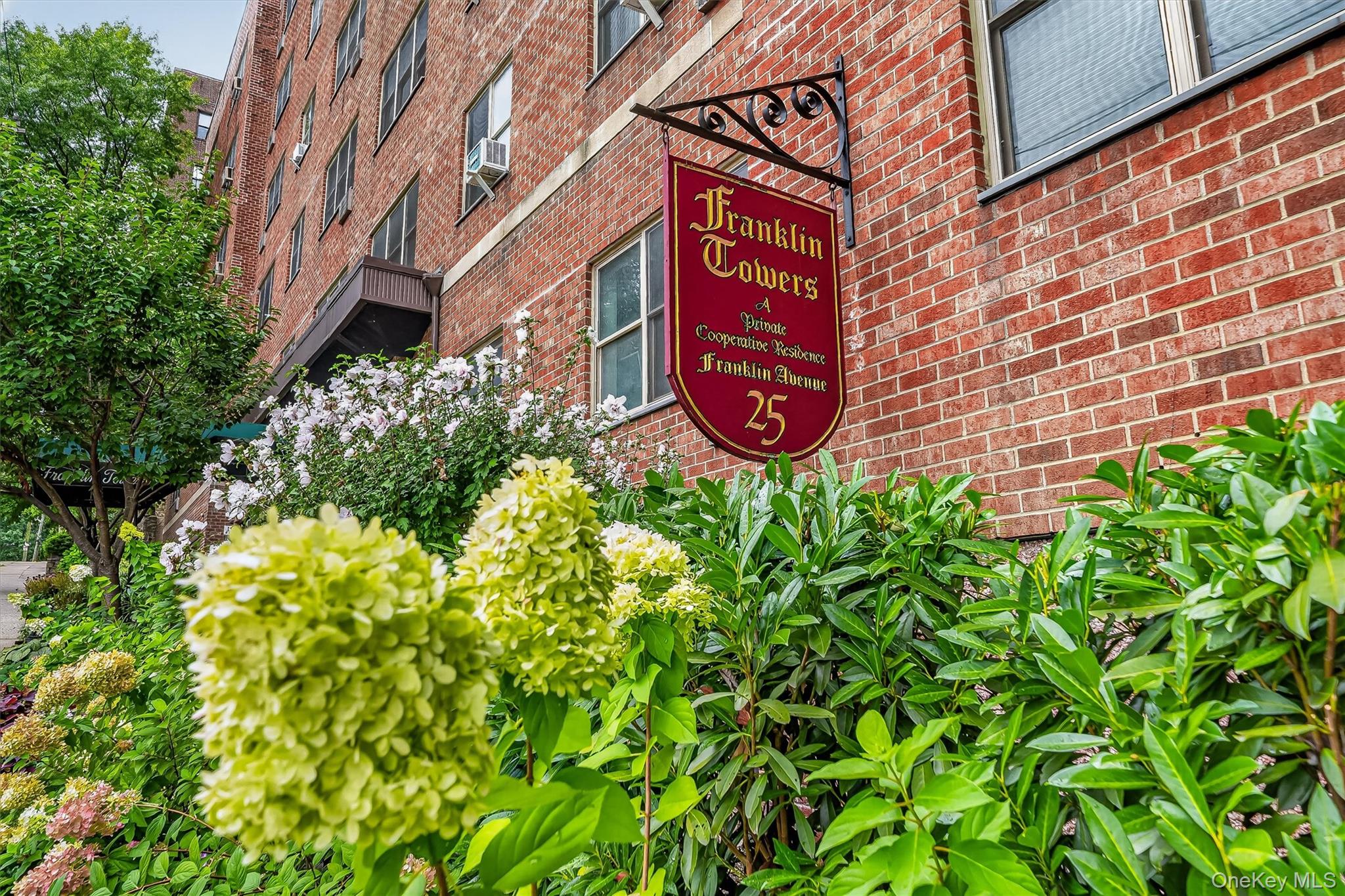 25 Franklin Avenue, Unit 6C photo 2