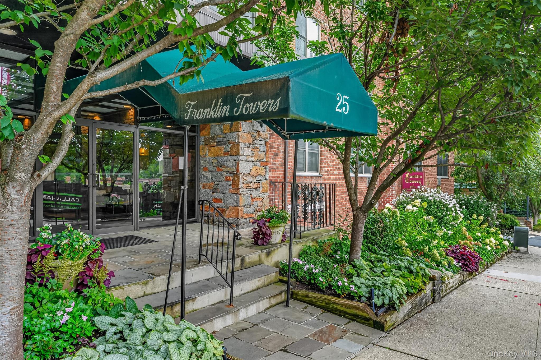 25 Franklin Avenue, Unit 6C photo 3
