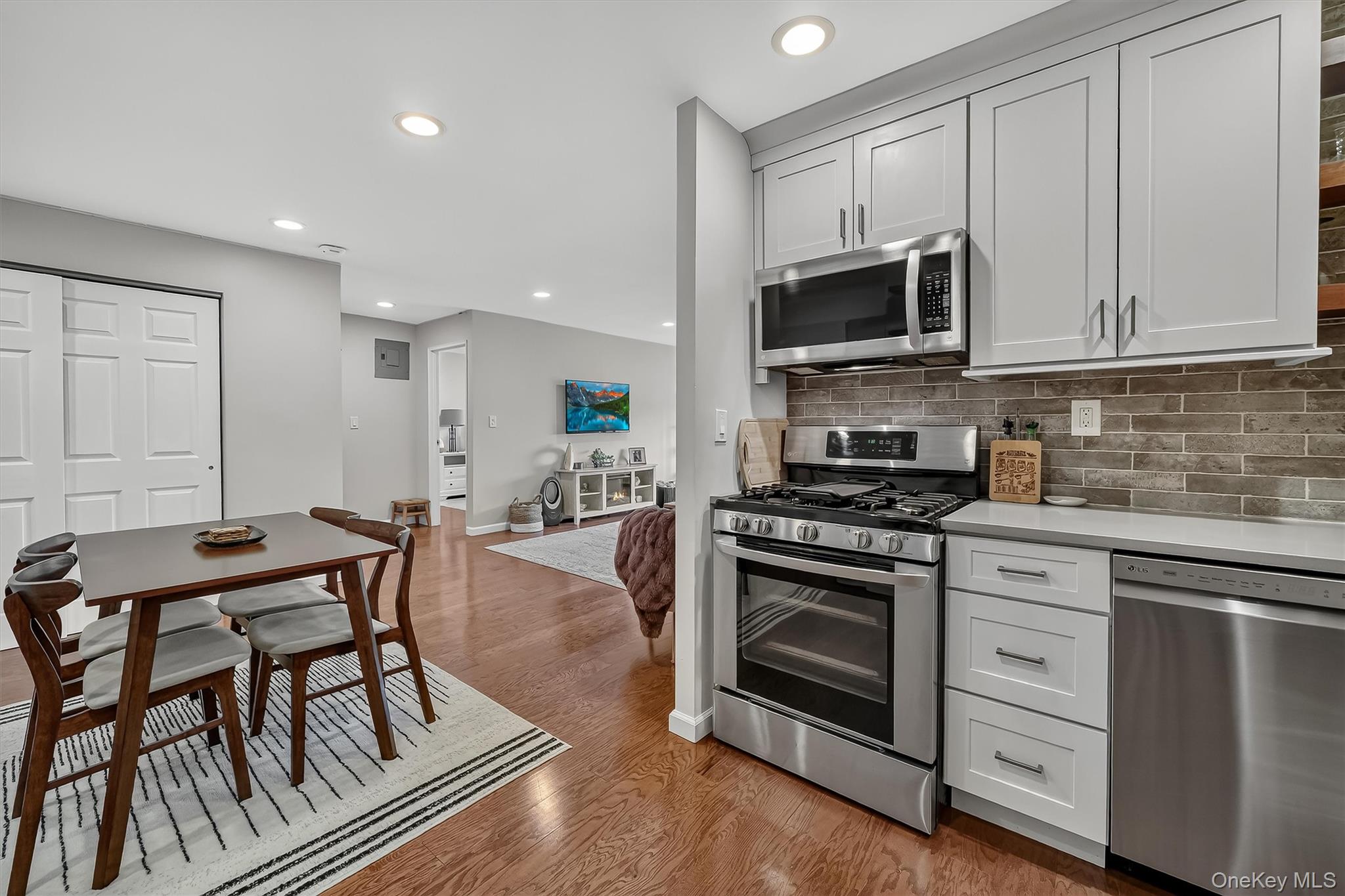25 Franklin Avenue, Unit 6C photo 12