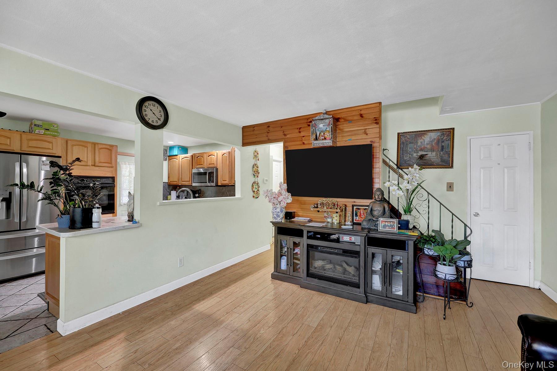 1537 Madison Street – For Sale photo 3