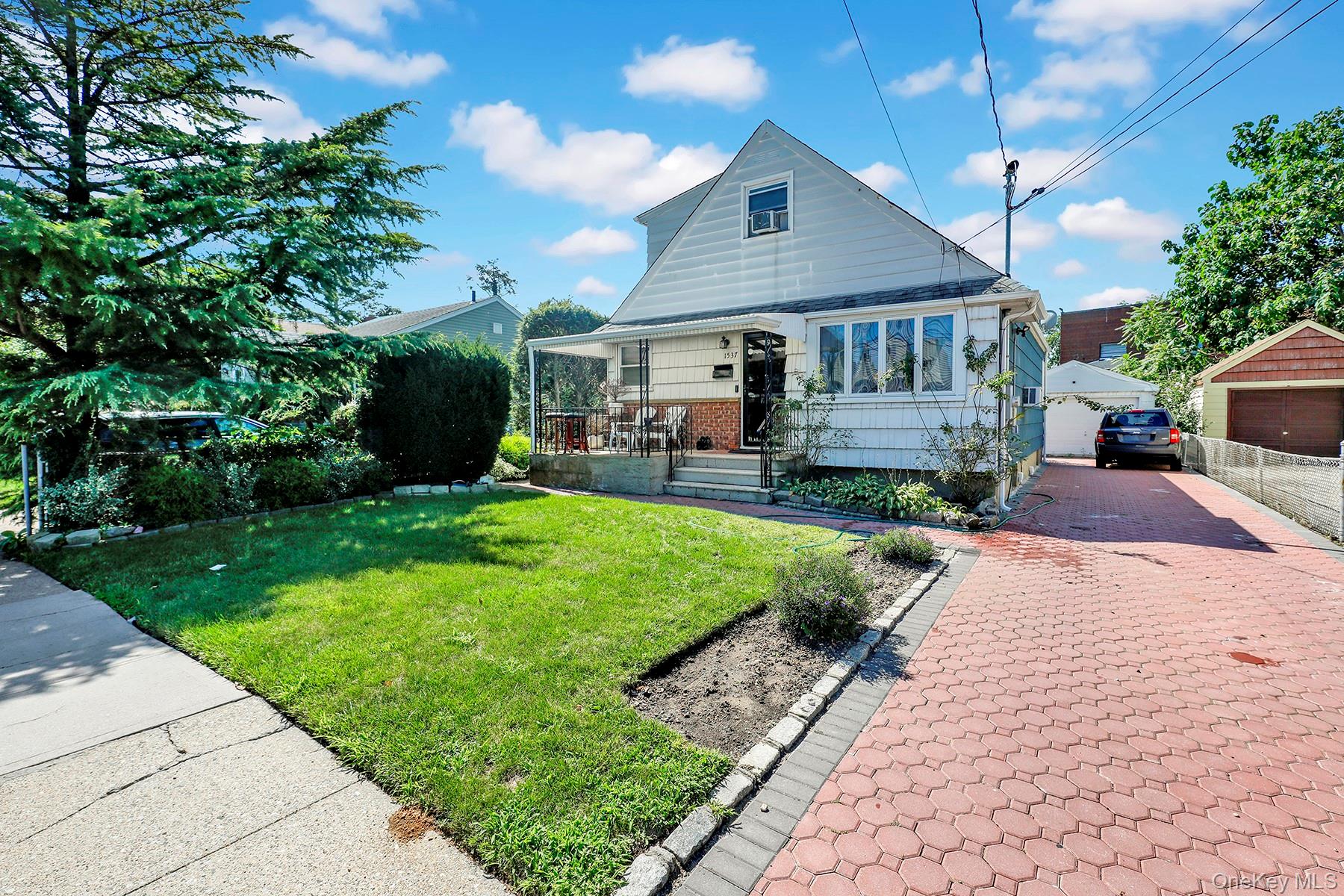 1537 Madison Street – For Sale