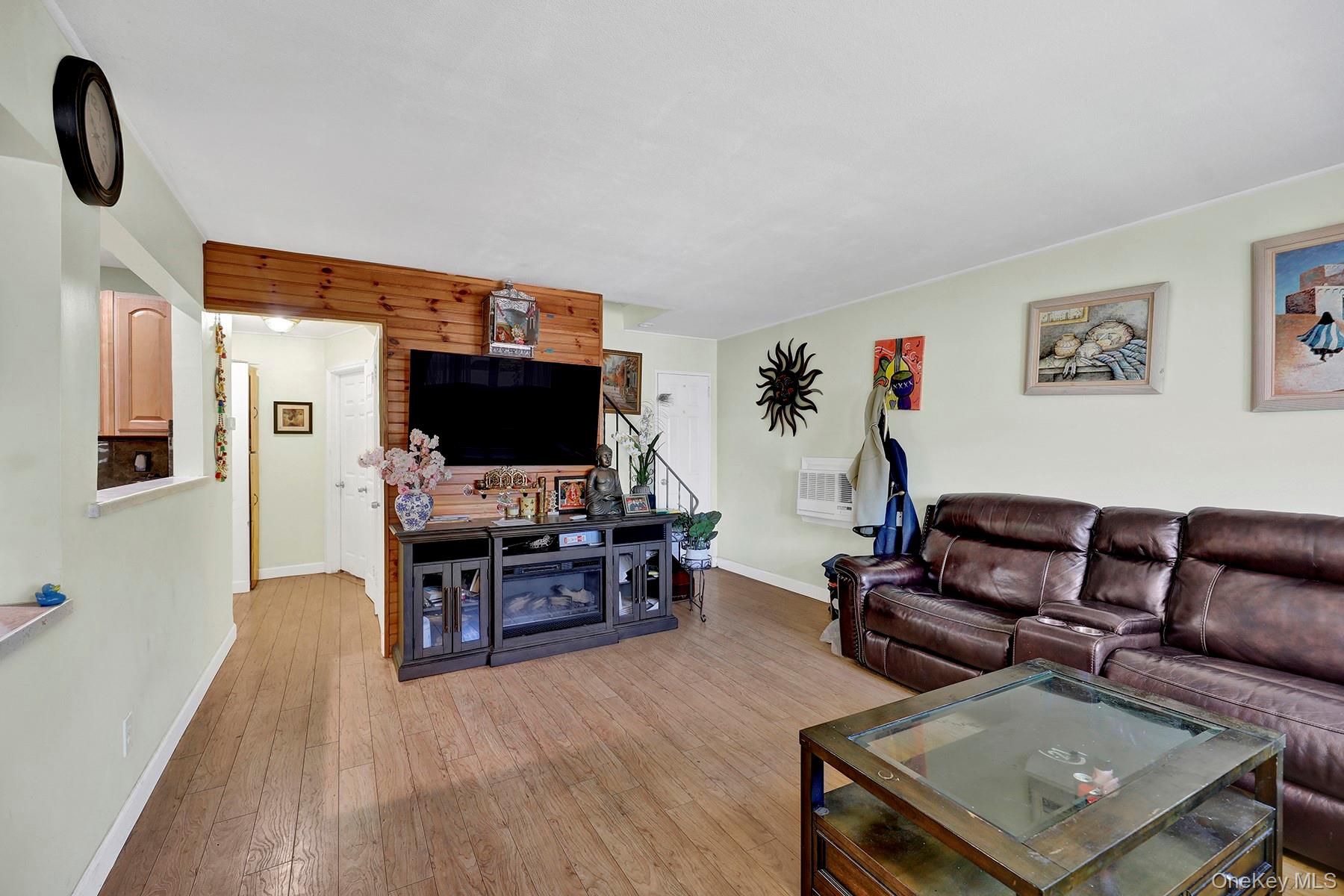 1537 Madison Street – For Sale photo 2